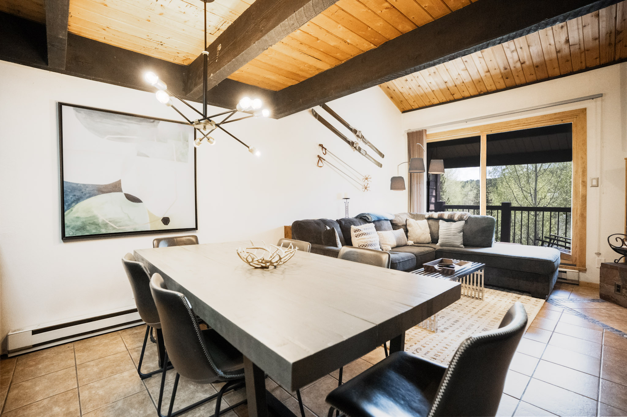 Sundowner Mountain View Condo - Walk to Slopes & Main St - Pool Access | Photo 13