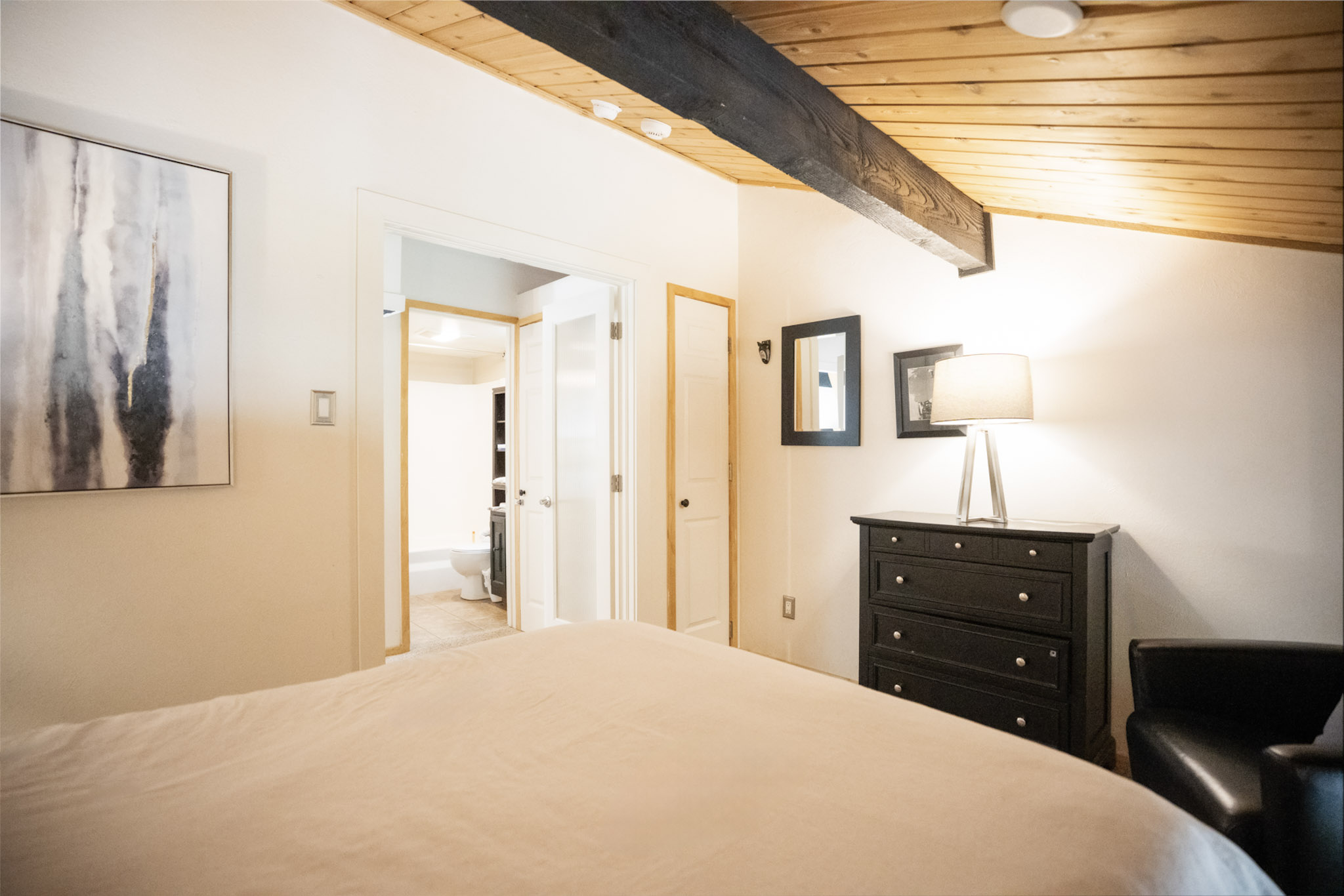 Sundowner Mountain View Condo - Walk to Slopes & Main St - Pool Access | Photo 24