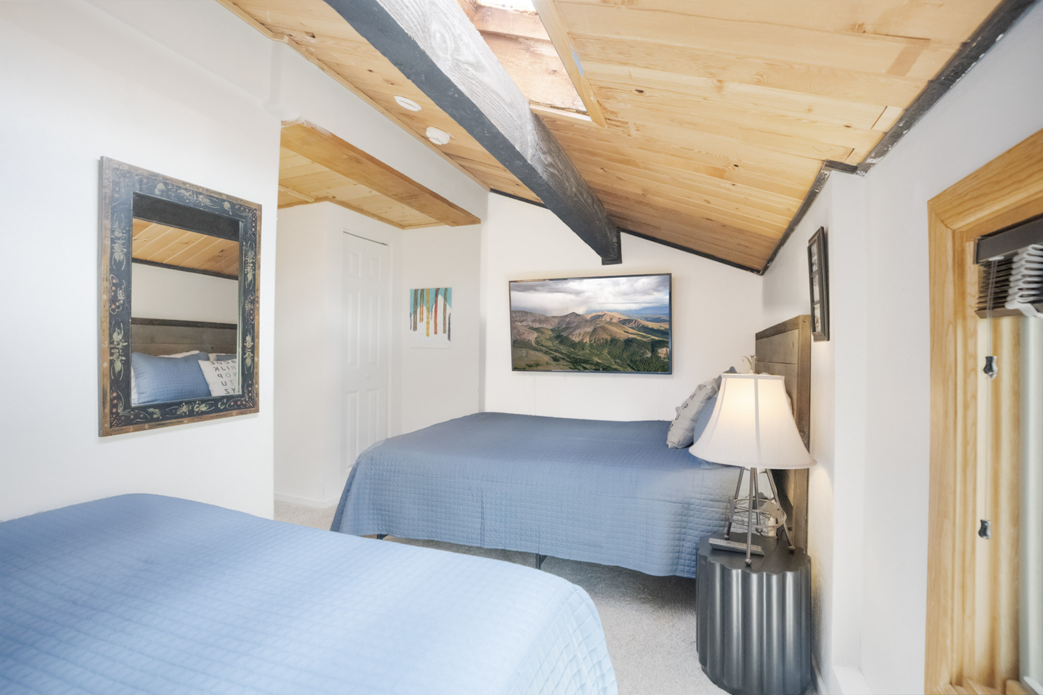 Sundowner Mountain View Condo - Walk to Slopes & Main St - Pool Access | Photo 31