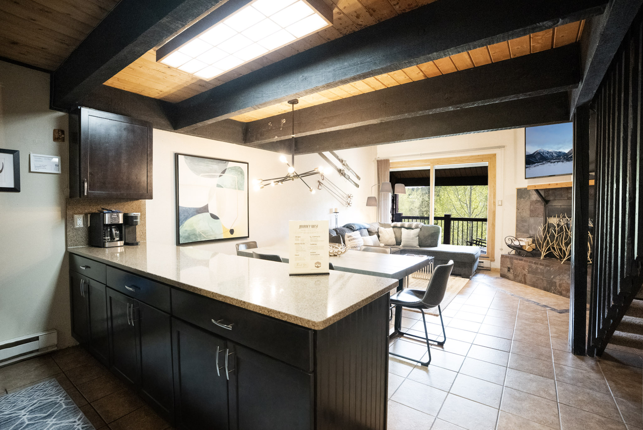 Sundowner Mountain View Condo - Walk to Slopes & Main St - Pool Access | Photo 9