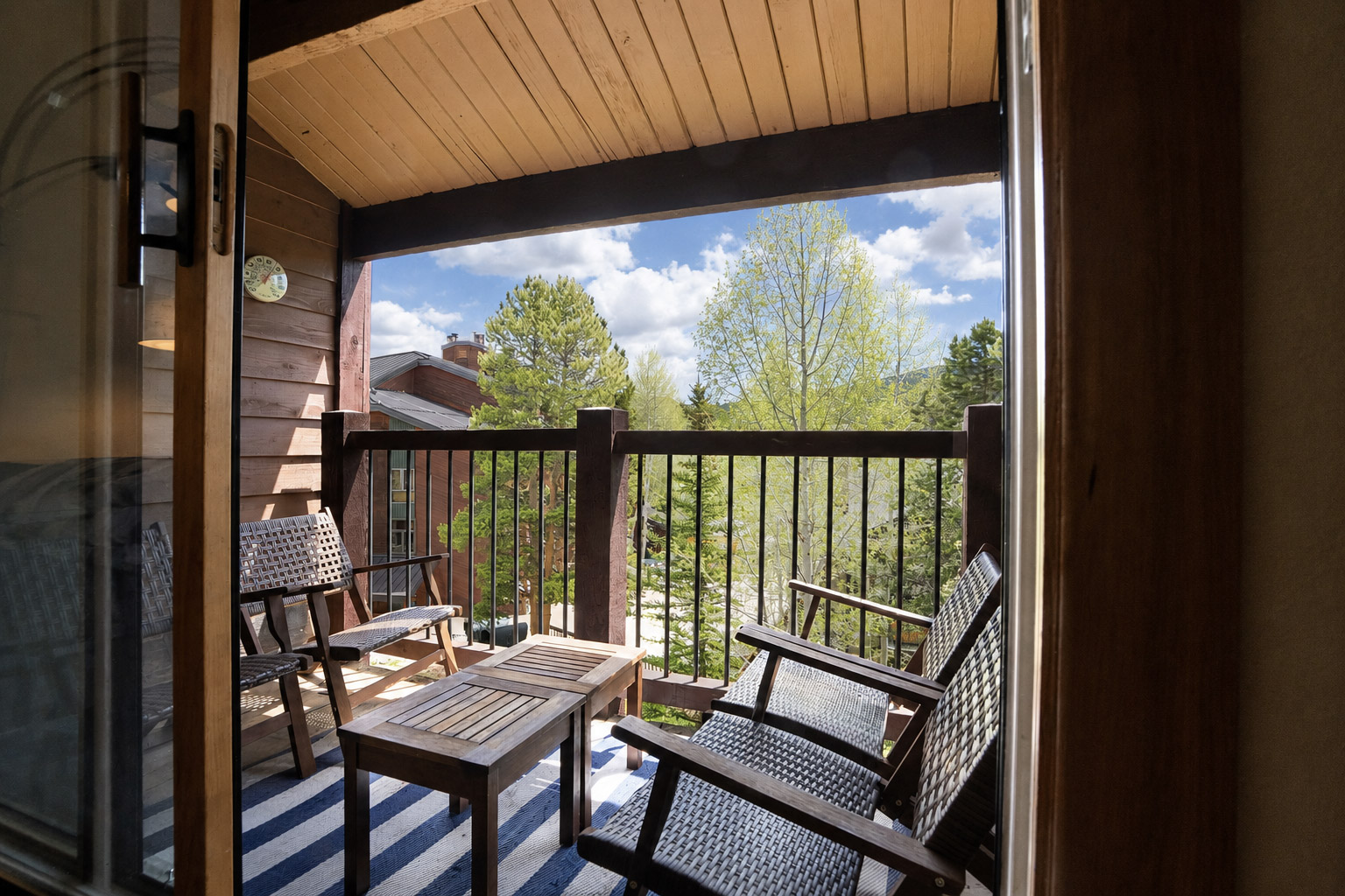 Sundowner Mountain View Condo - Walk to Slopes & Main St - Pool Access | Photo 5