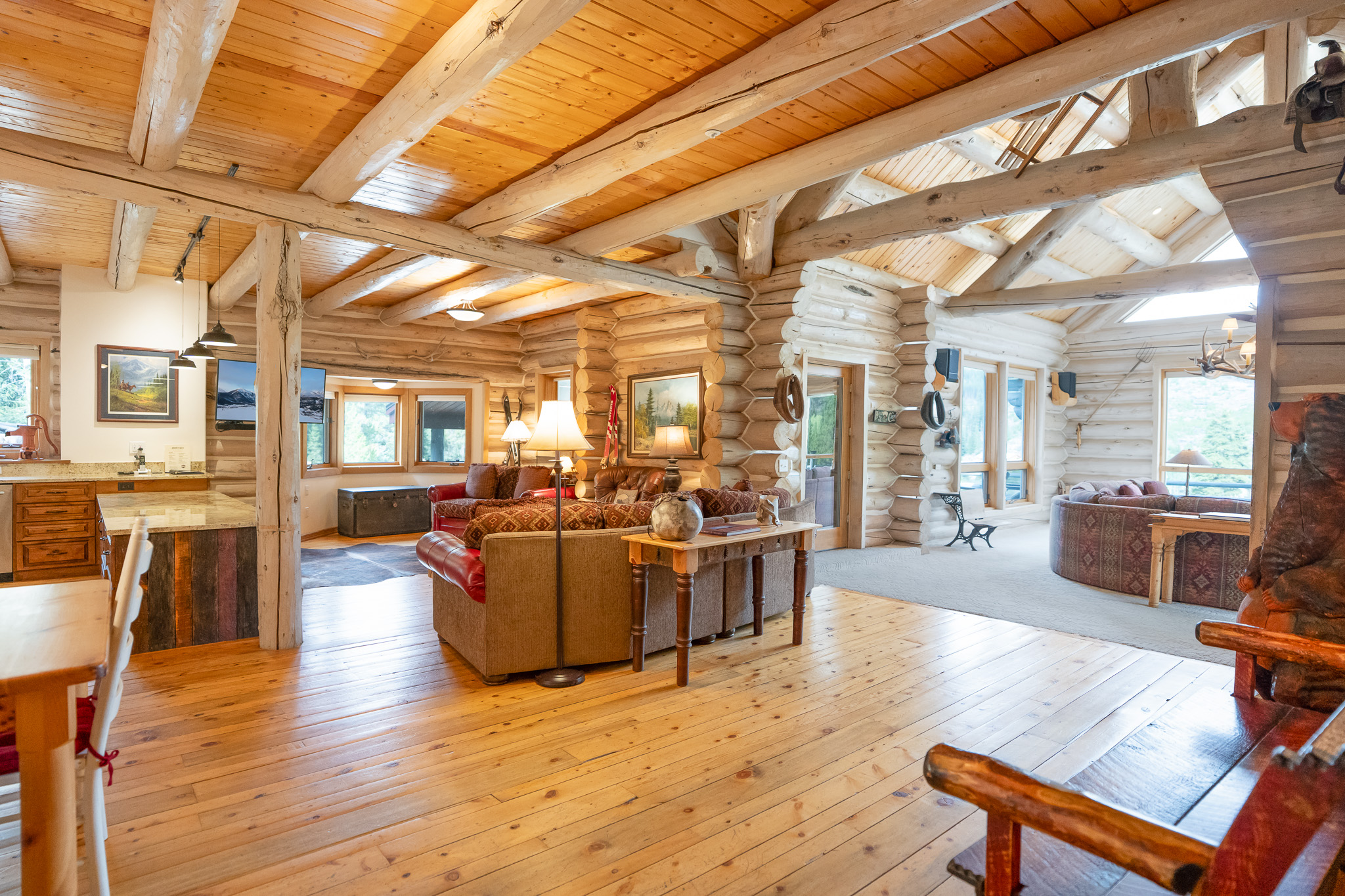 Log Home - Dog Friendly - Mtn. Views - 10 min. to Breck | Photo 12