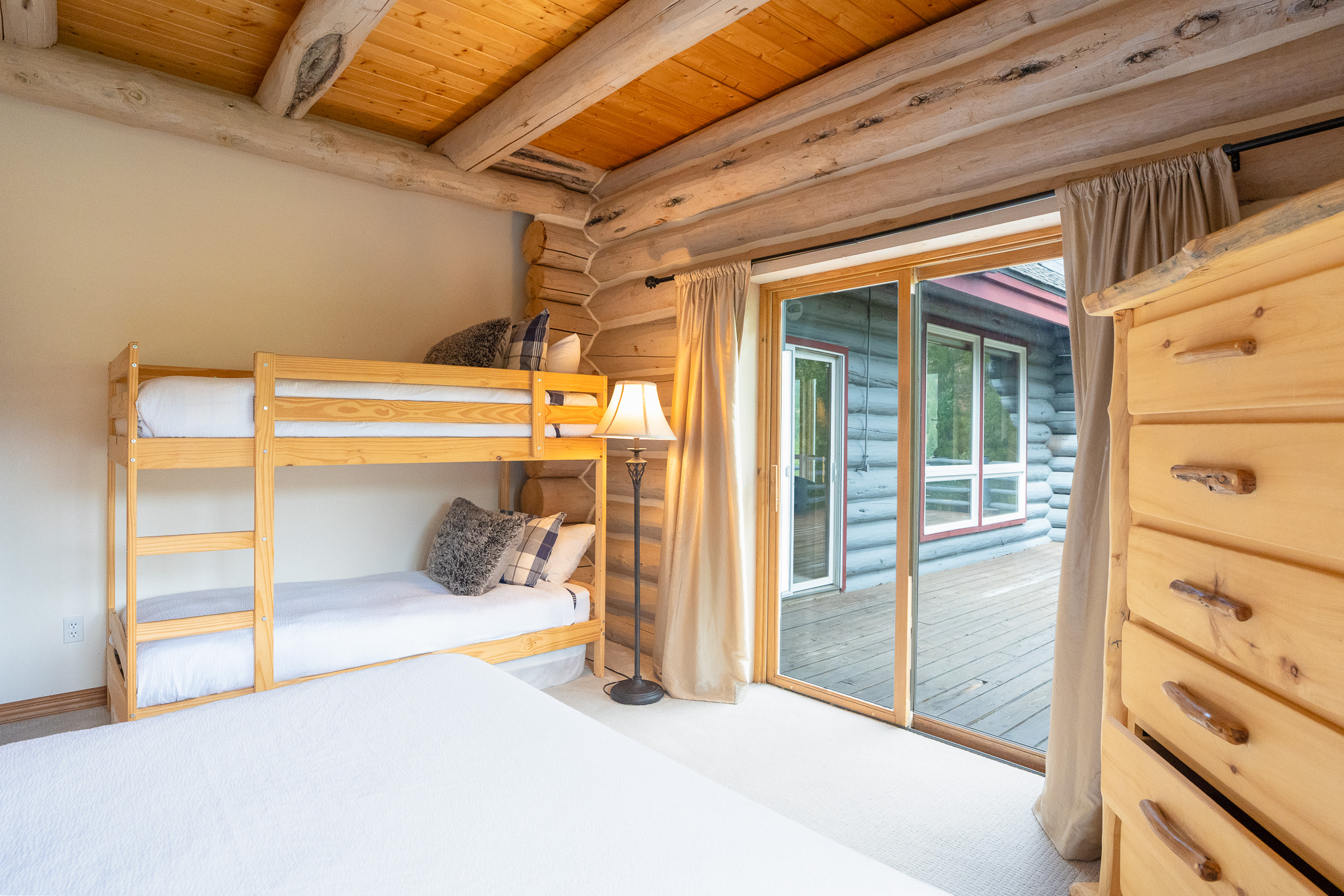 Log Home - Dog Friendly - Mtn. Views - 10 min. to Breck | Photo 33