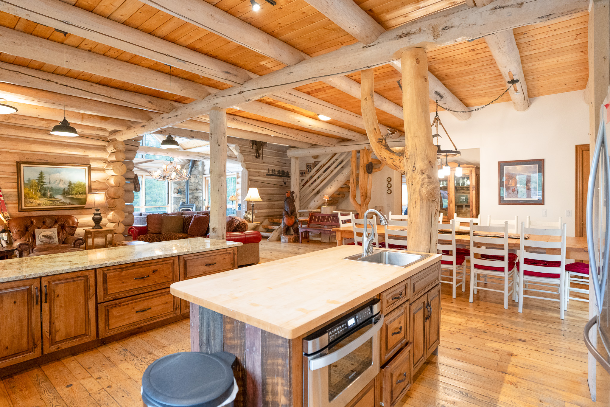 Log Home - Dog Friendly - Mtn. Views - 10 min. to Breck | Photo 18
