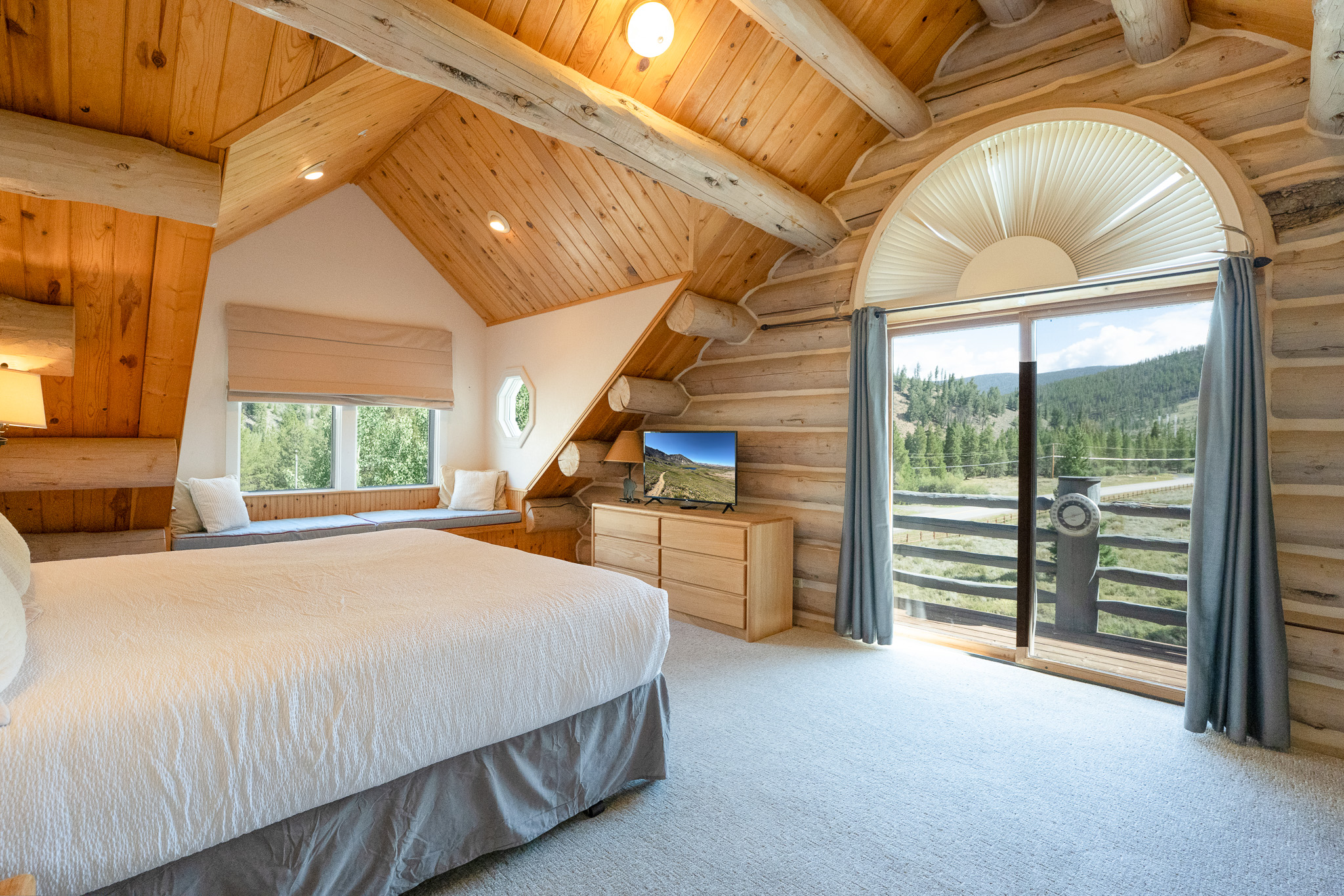 Log Home - Dog Friendly - Mtn. Views - 10 min. to Breck | Photo 50