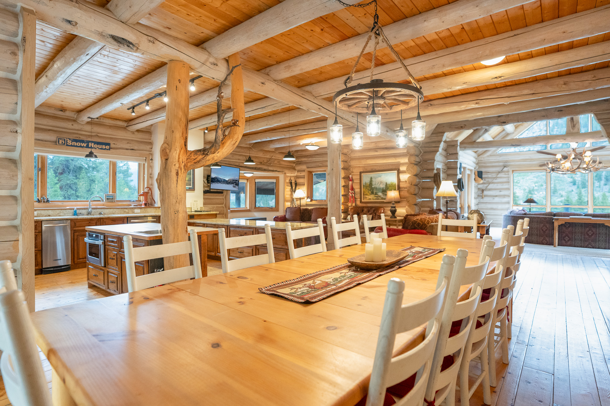Log Home - Dog Friendly - Mtn. Views - 10 min. to Breck | Photo 3