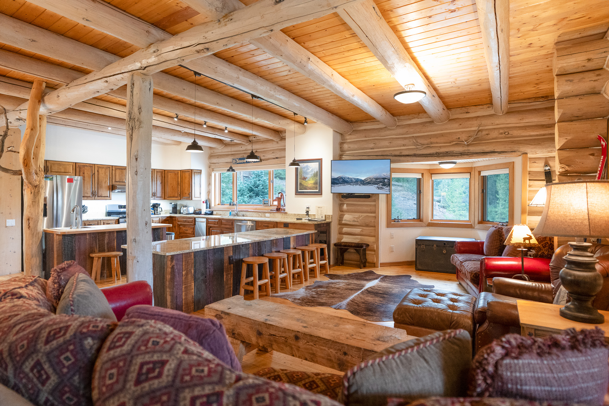Log Home - Dog Friendly - Mtn. Views - 10 min. to Breck | Photo 14