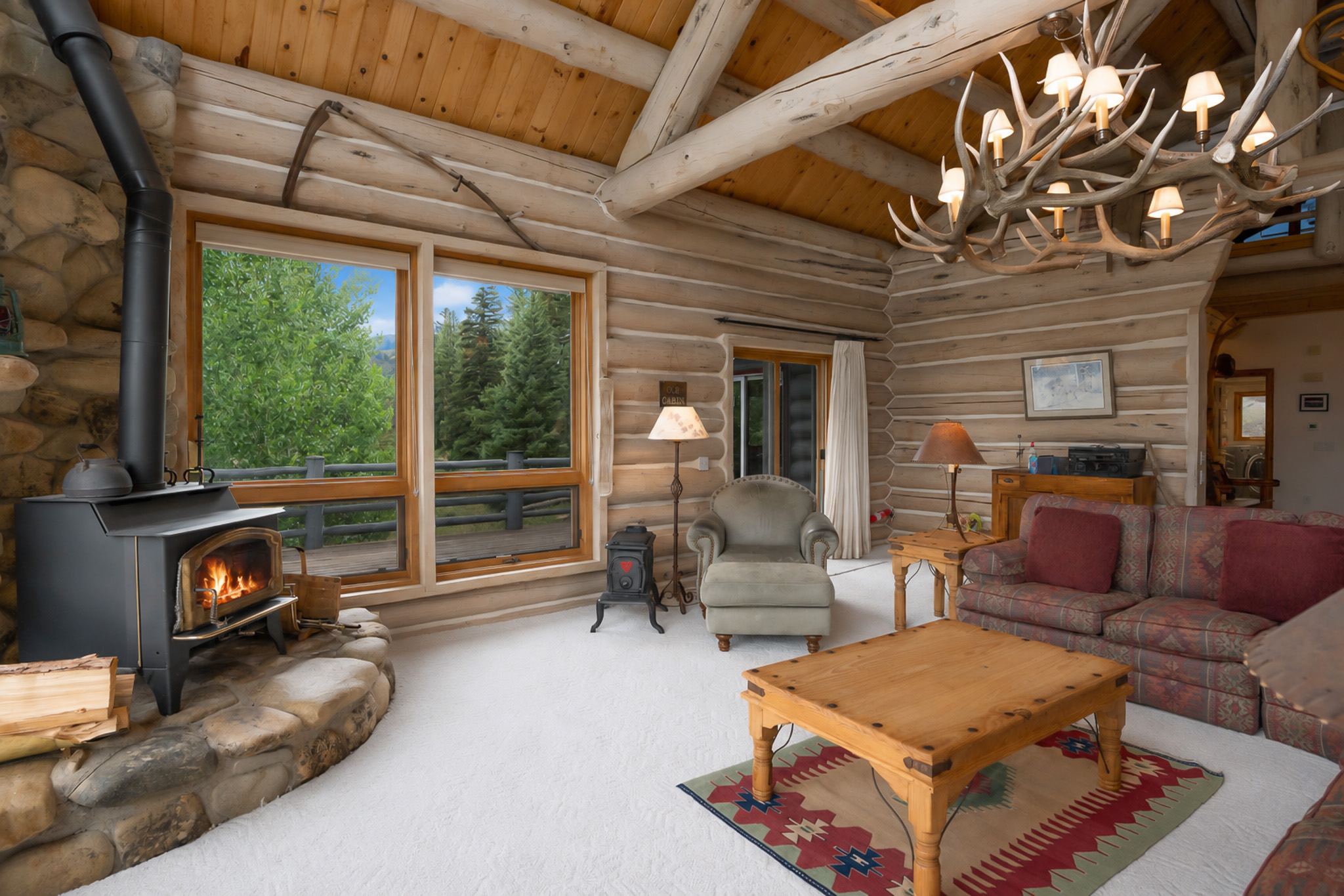 Log Home - Dog Friendly - Mtn. Views - 10 min. to Breck | Photo 6