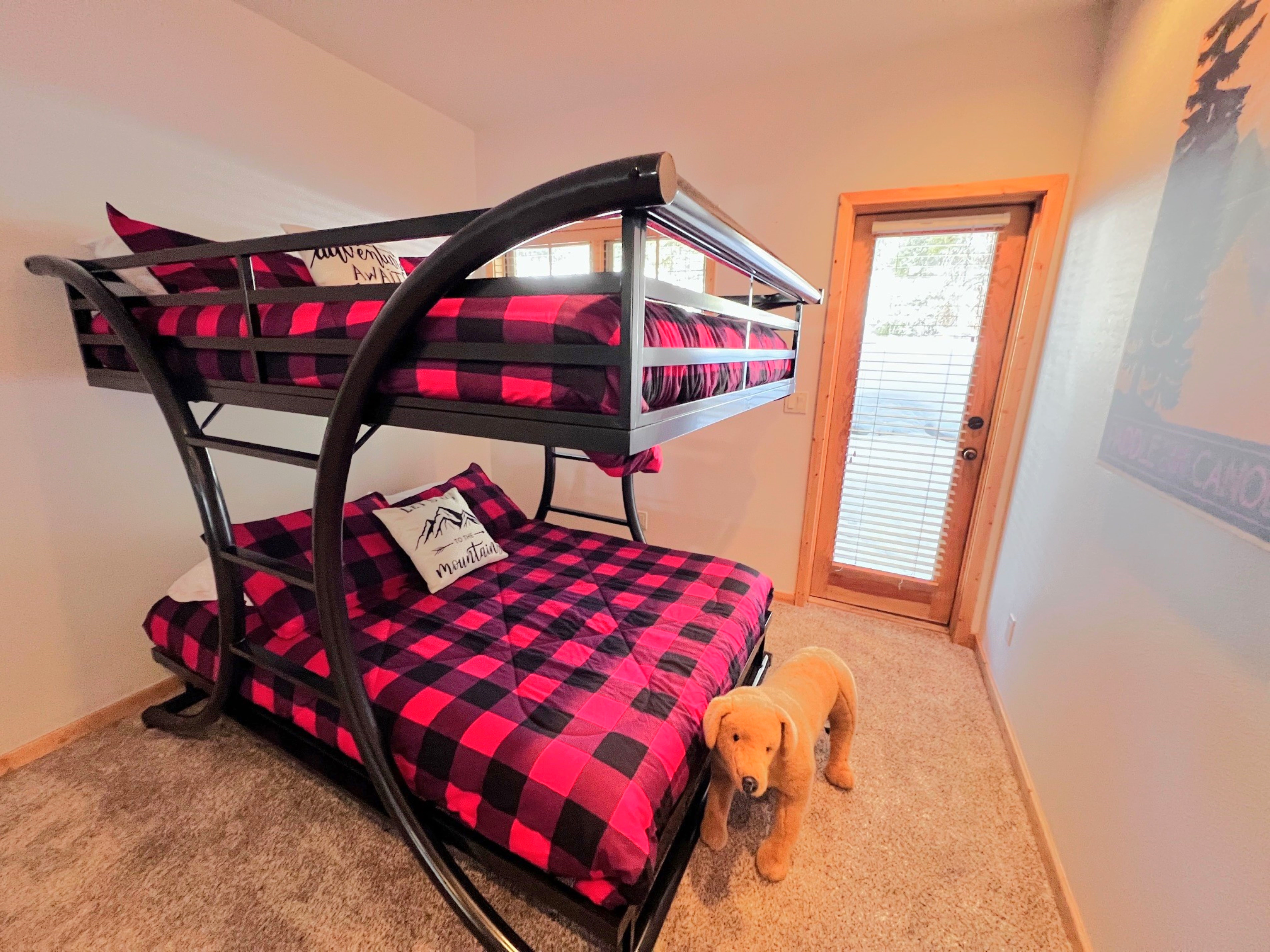 Twin Elk Mount Lincoln Condo - Ski-In - Hot Tub - Walk to Main St! | Photo 16