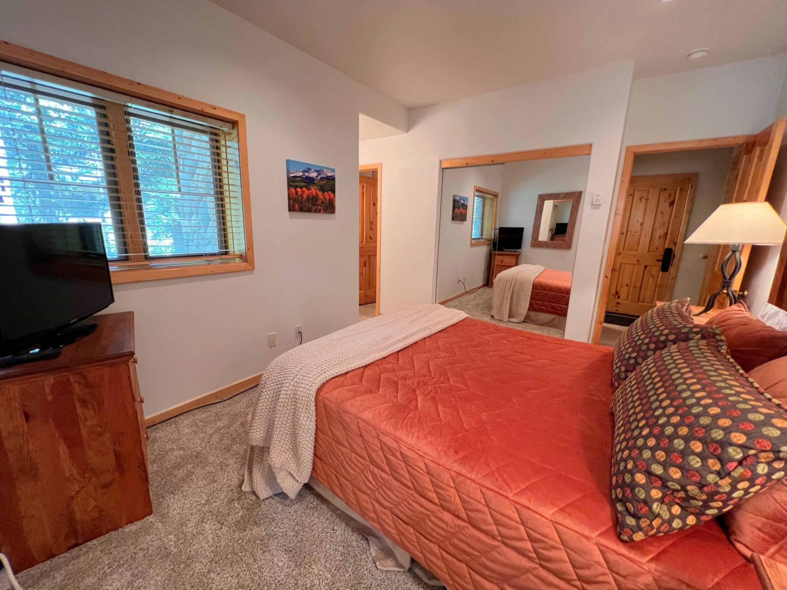 Twin Elk Mount Lincoln Condo - Ski-In - Hot Tub - Walk to Main St! | Photo 21