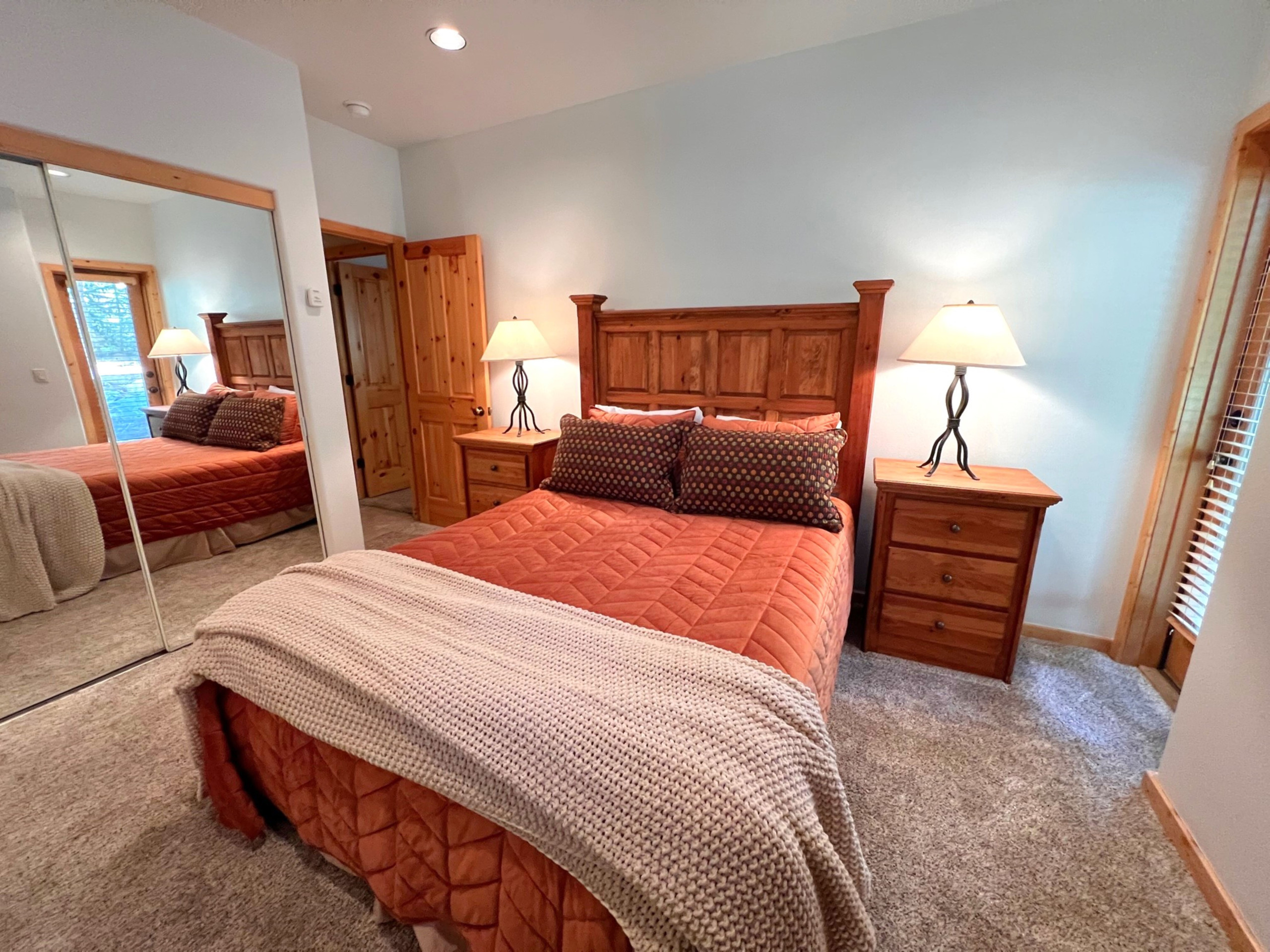 Twin Elk Mount Lincoln Condo - Ski-In - Hot Tub - Walk to Main St! | Photo 20