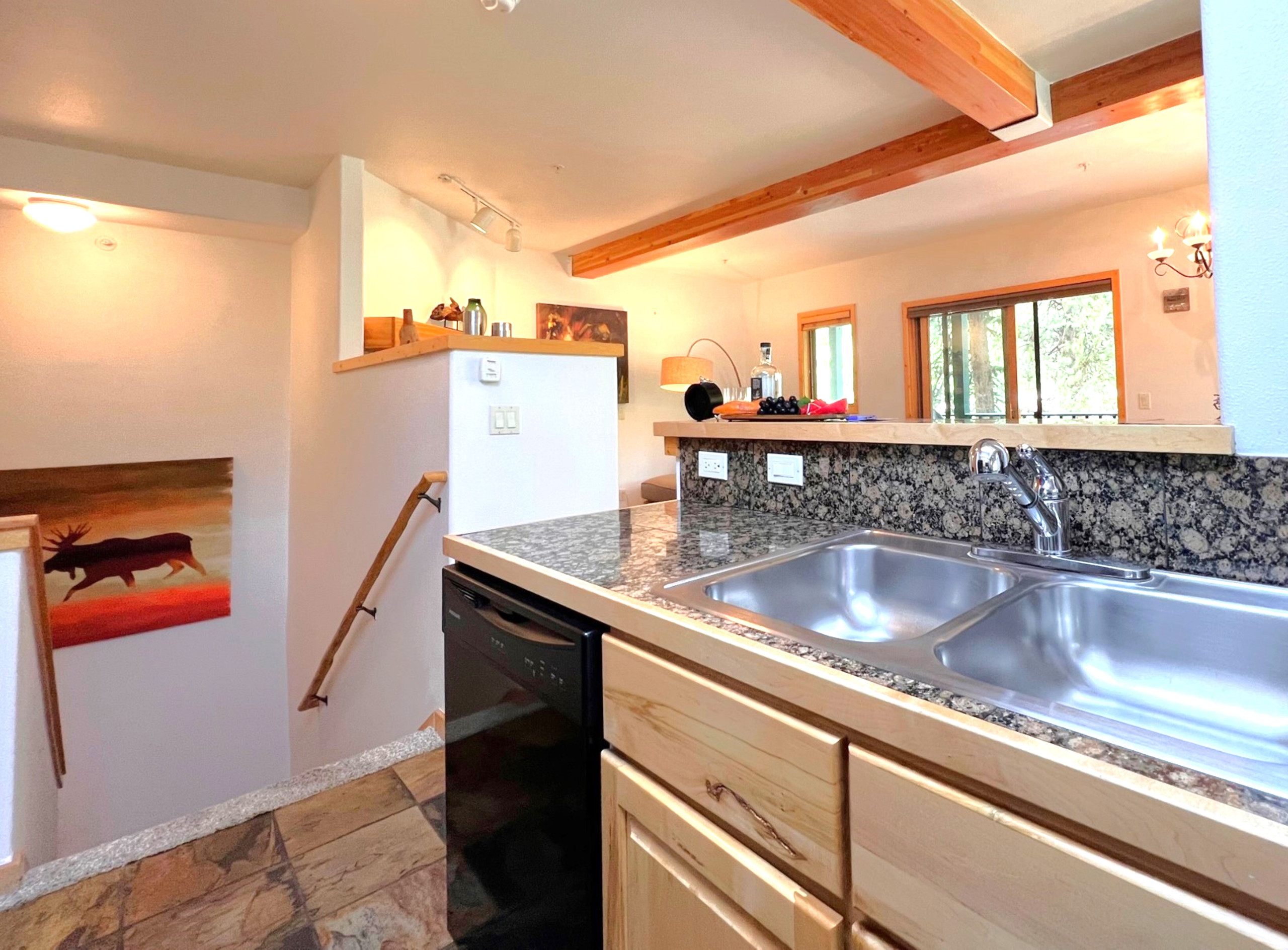 Twin Elk Mount Lincoln Condo - Ski-In - Hot Tub - Walk to Main St! | Photo 12