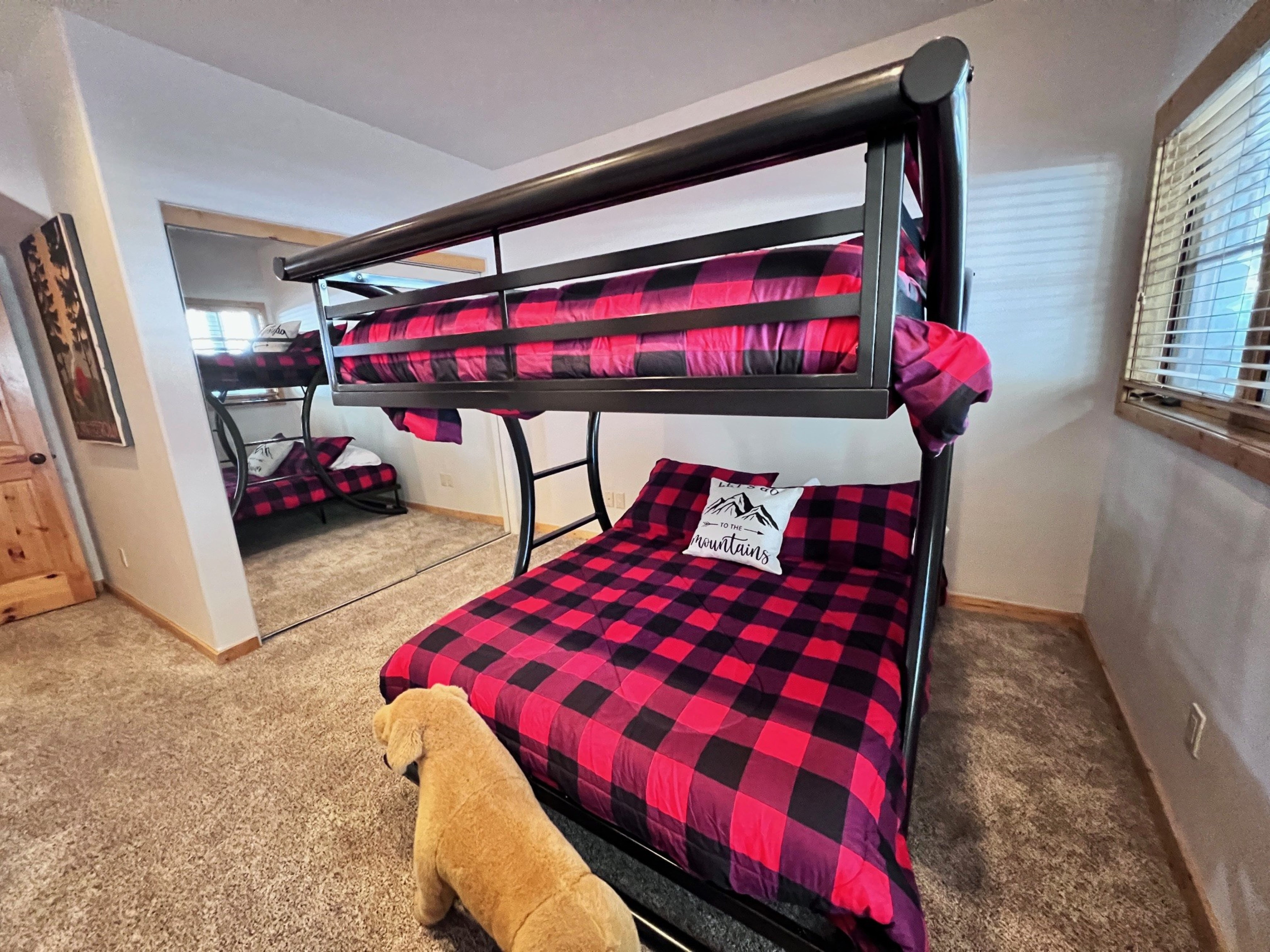 Twin Elk Mount Lincoln Condo - Ski-In - Hot Tub - Walk to Main St! | Photo 18