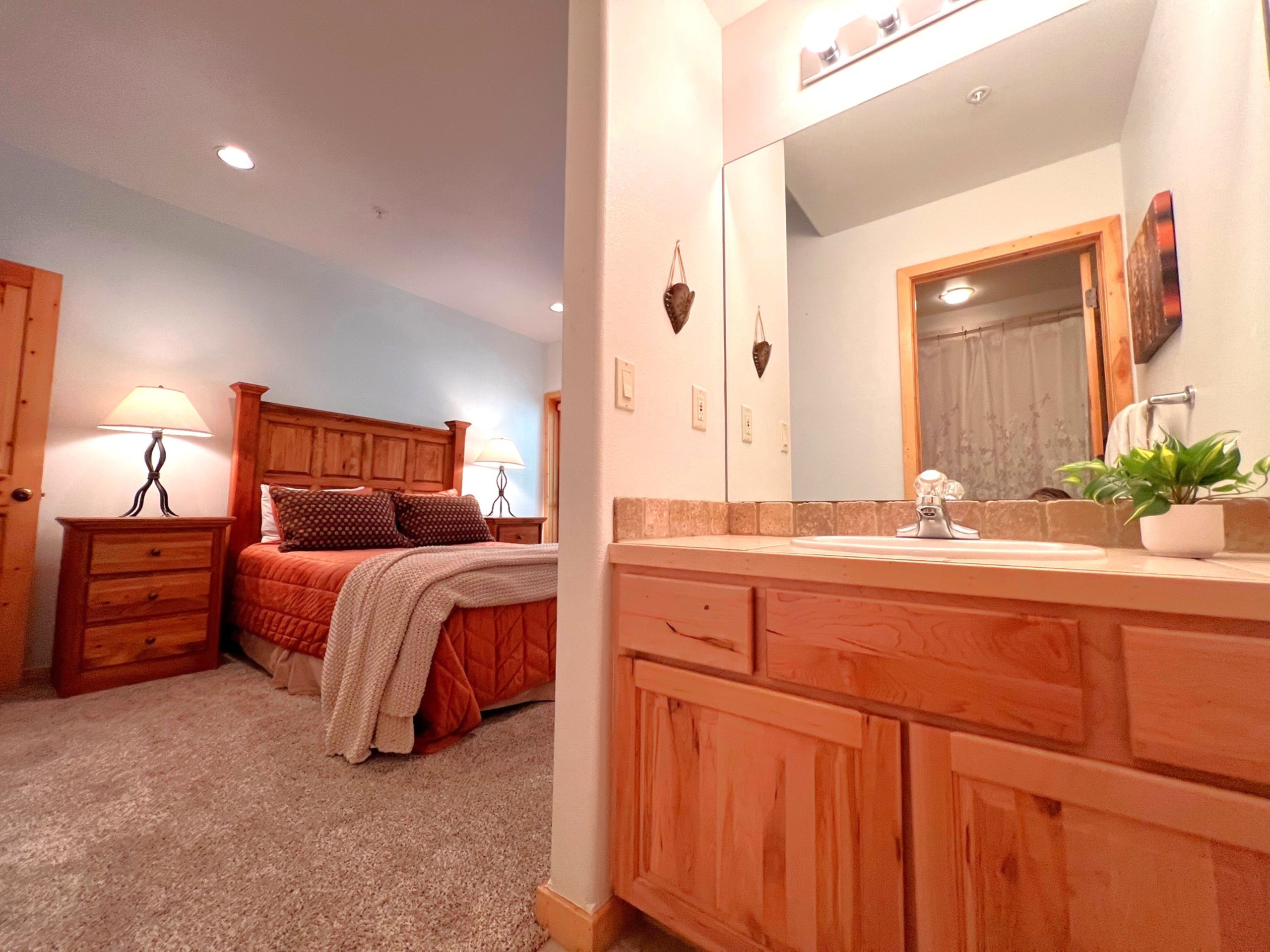 Twin Elk Mount Lincoln Condo - Ski-In - Hot Tub - Walk to Main St! | Photo 22