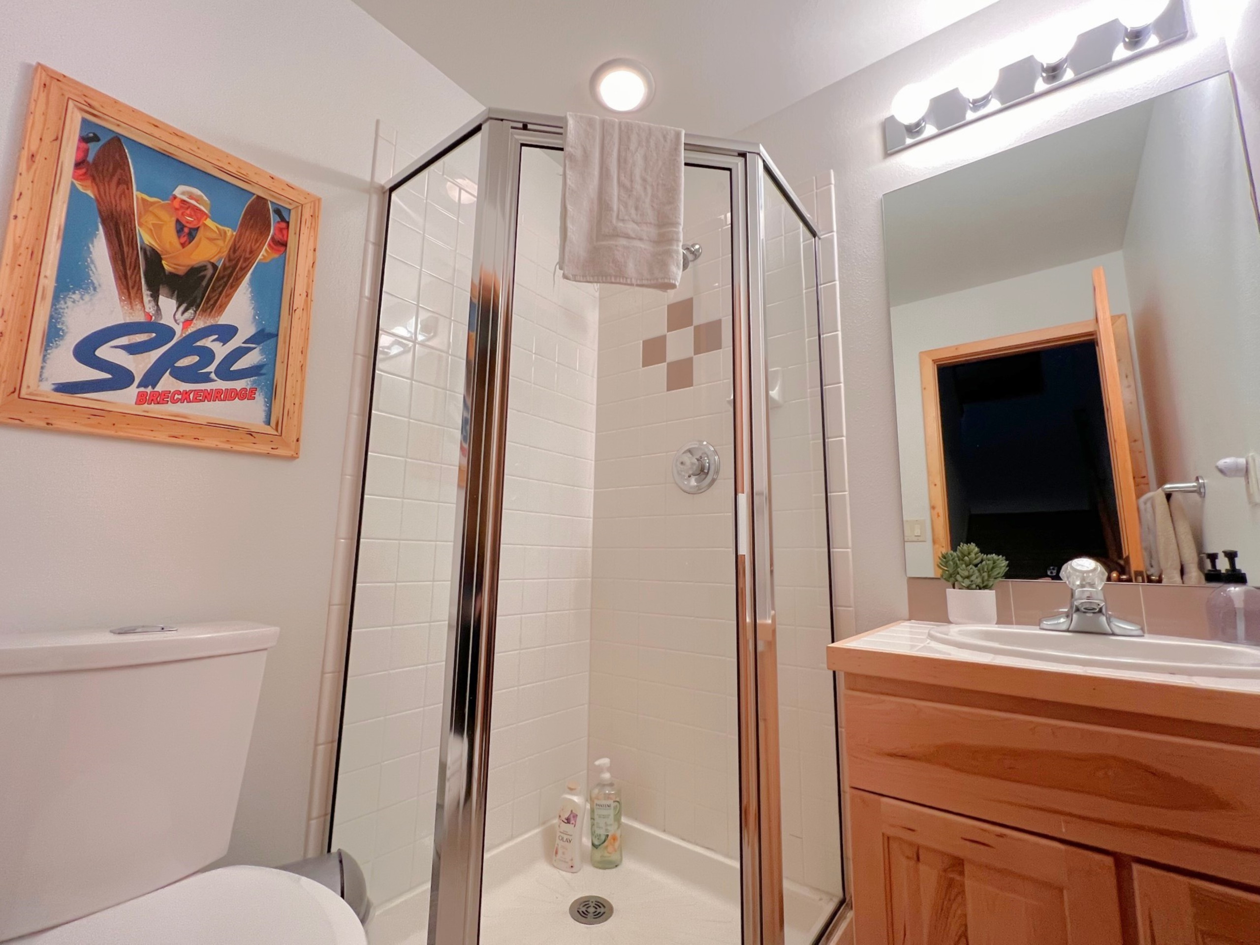 Twin Elk Mount Lincoln Condo - Ski-In - Hot Tub - Walk to Main St! | Photo 33