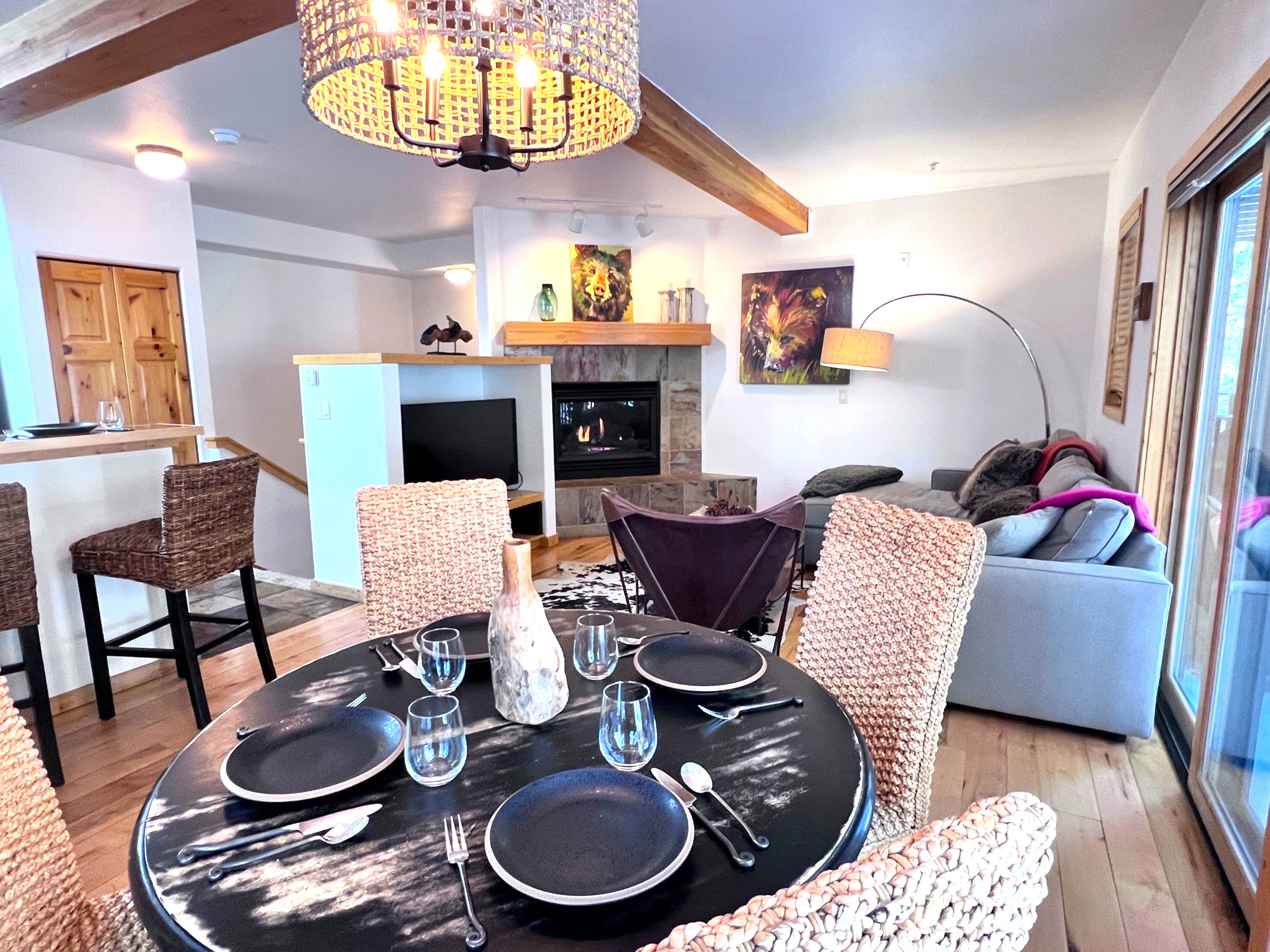 Twin Elk Mount Lincoln Condo - Ski-In - Hot Tub - Walk to Main St! | Photo 4