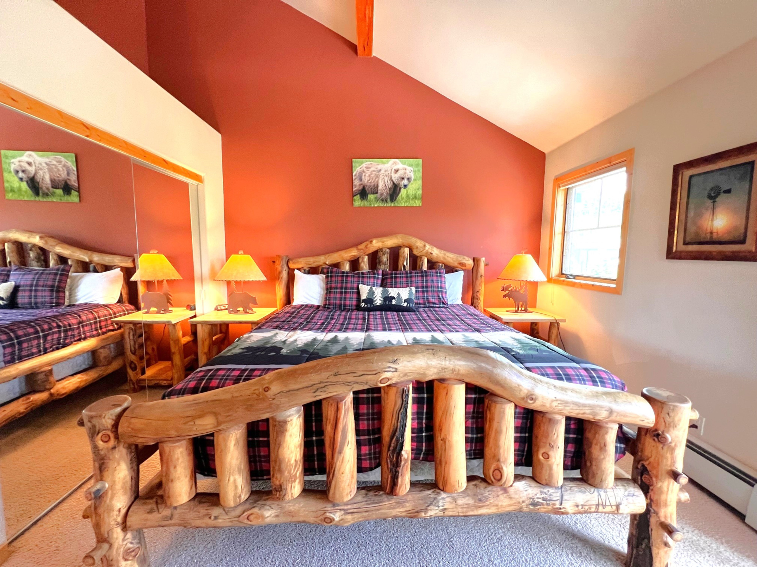 Twin Elk Mount Bross Condo - Ski-In - Walk to Main St - Hot Tub | Photo 2