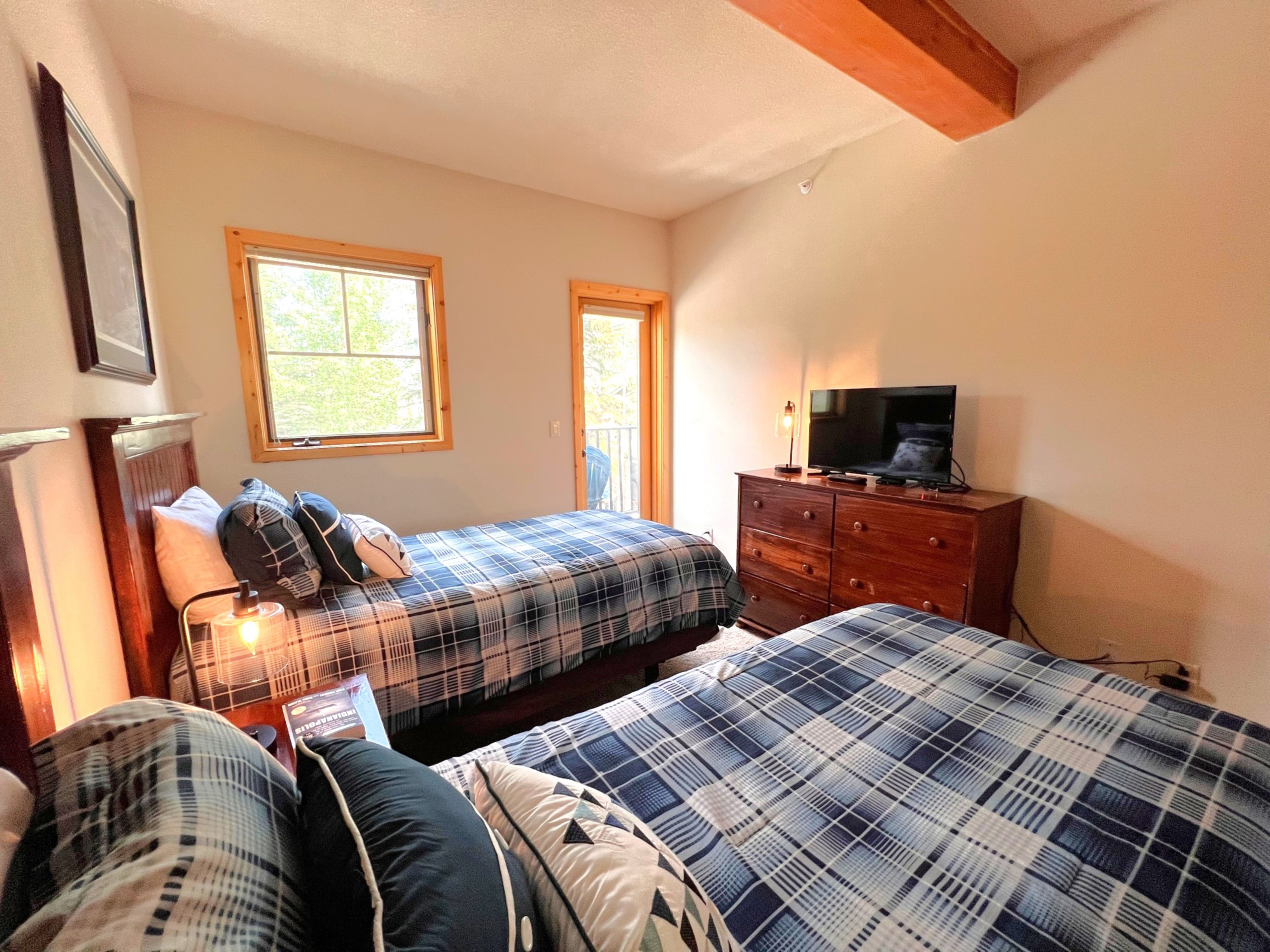 Twin Elk Mount Bross Condo - Ski-In - Walk to Main St - Hot Tub | Photo 28