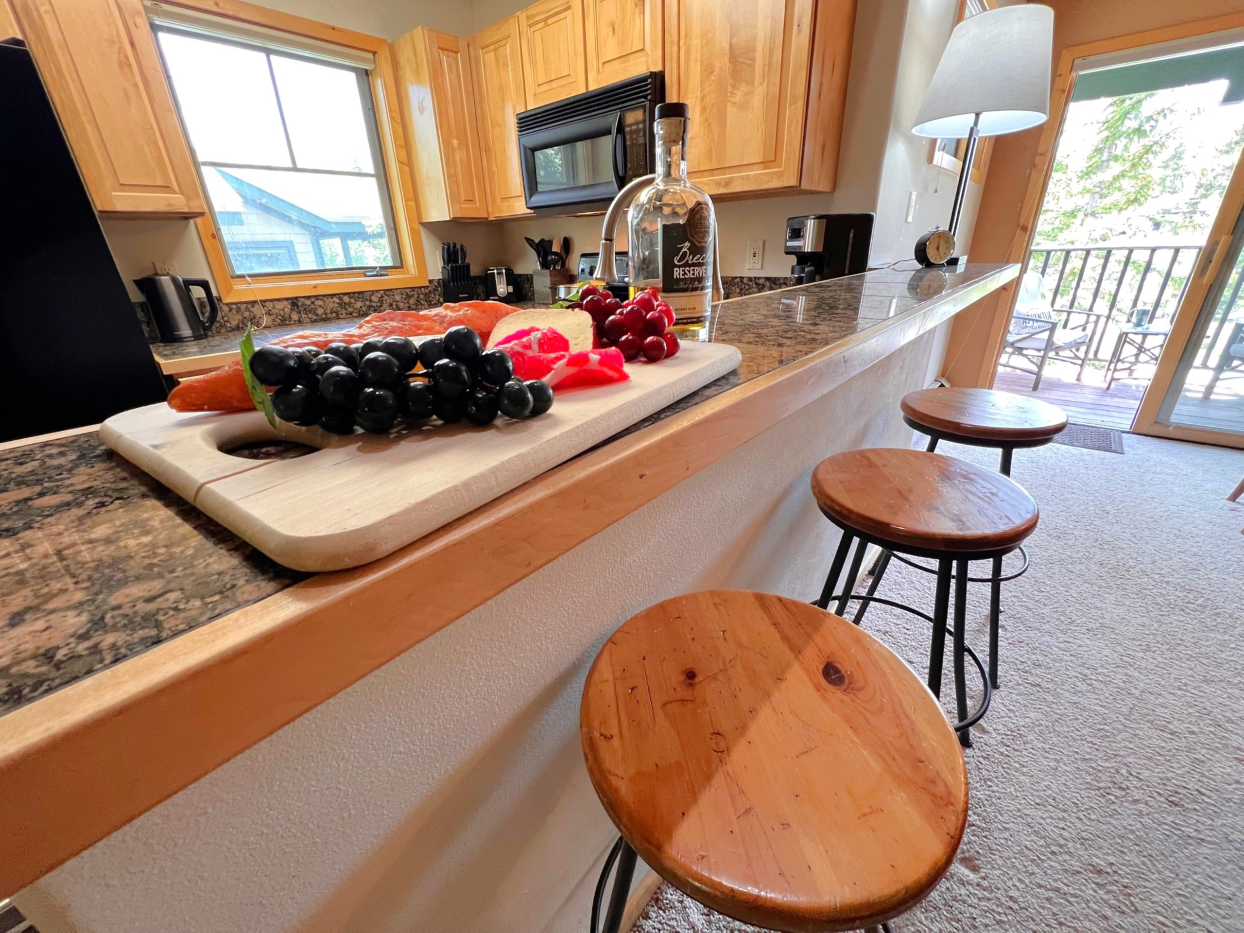 Twin Elk Mount Bross Condo - Ski-In - Walk to Main St - Hot Tub | Photo 4