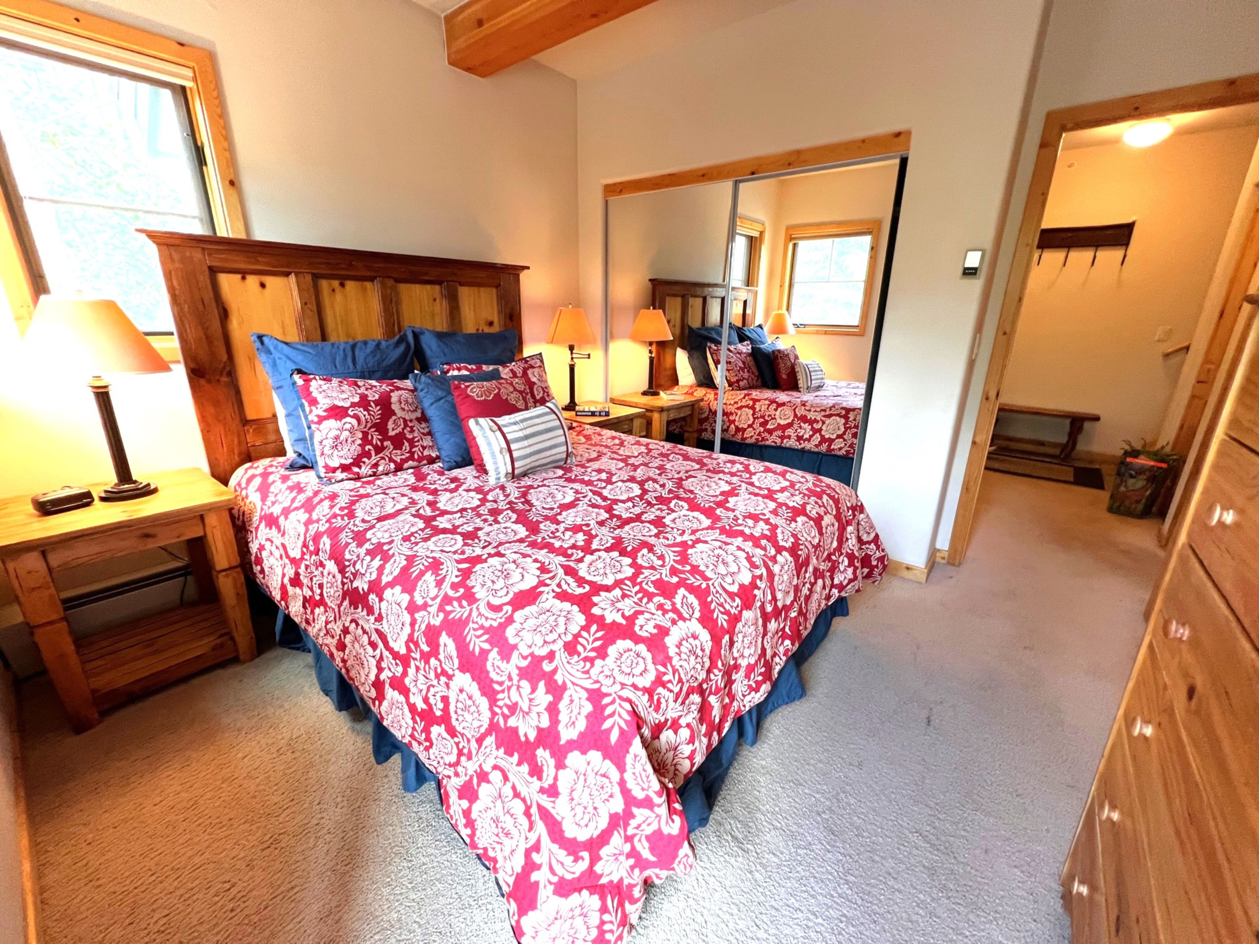 Twin Elk Mount Bross Condo - Ski-In - Walk to Main St - Hot Tub | Photo 22