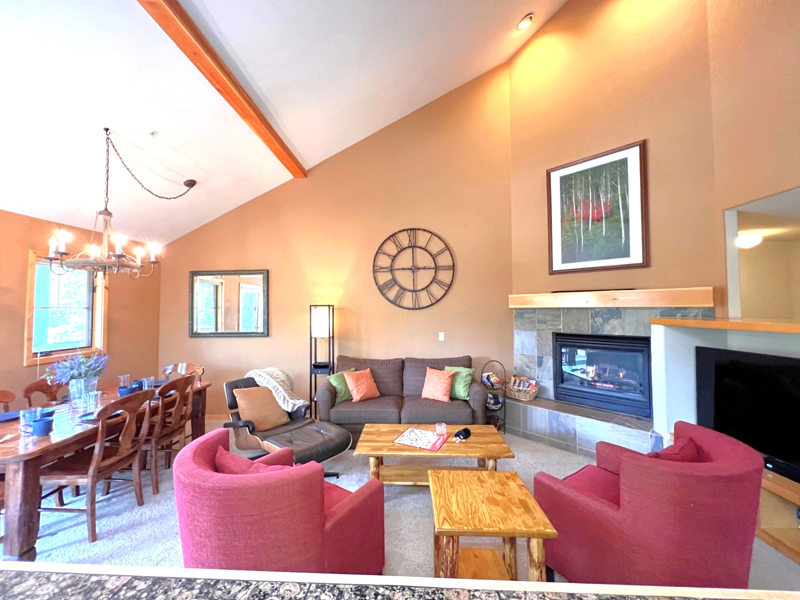 Twin Elk Mount Bross Condo - Ski-In - Walk to Main St - Hot Tub | Photo 8