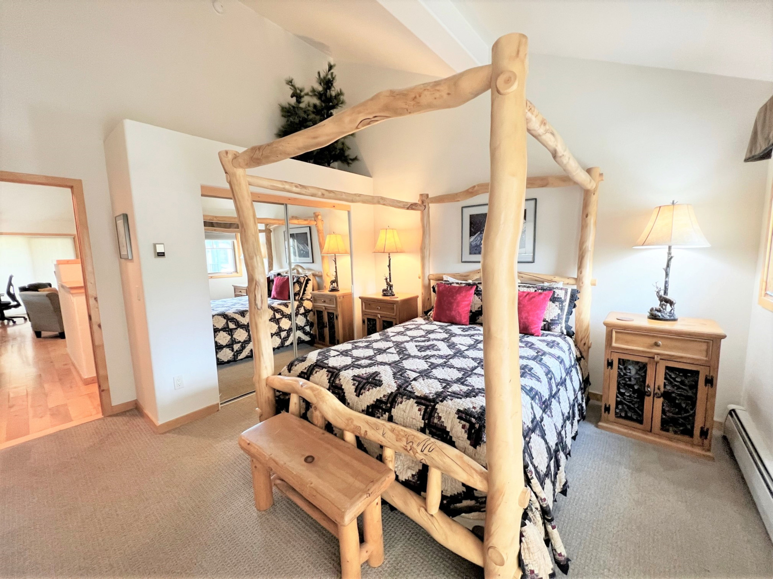 Twin Elk Mount Cameron Condo - Ski-In - Hot Tub - Walk to Town | Photo 16