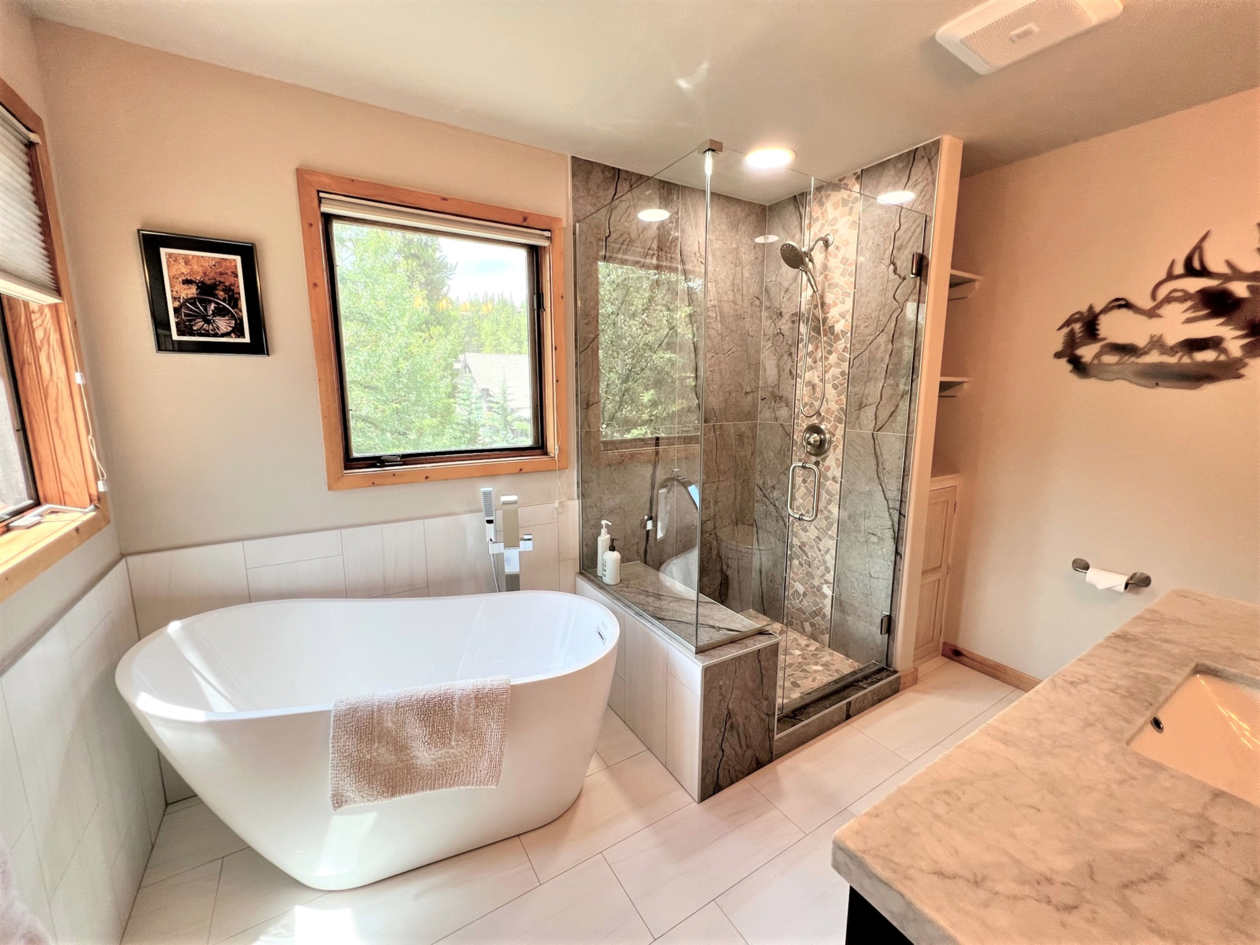 Twin Elk Mount Cameron Condo - Ski-In - Hot Tub - Walk to Town | Photo 17