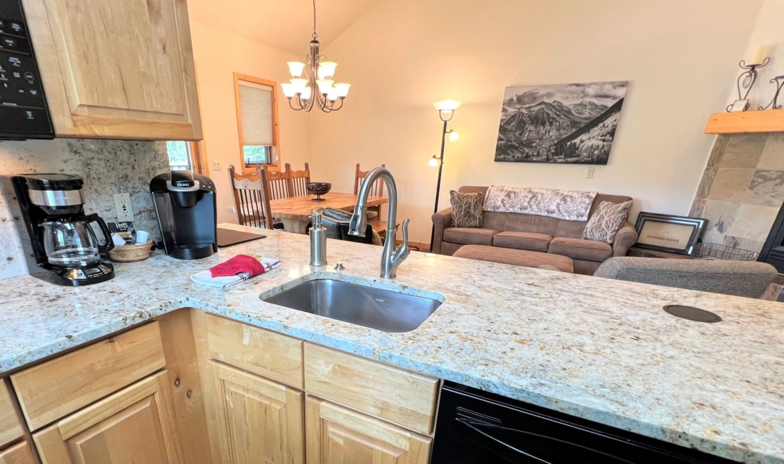 Twin Elk Mount Cameron Condo - Ski-In - Hot Tub - Walk to Town | Photo 13