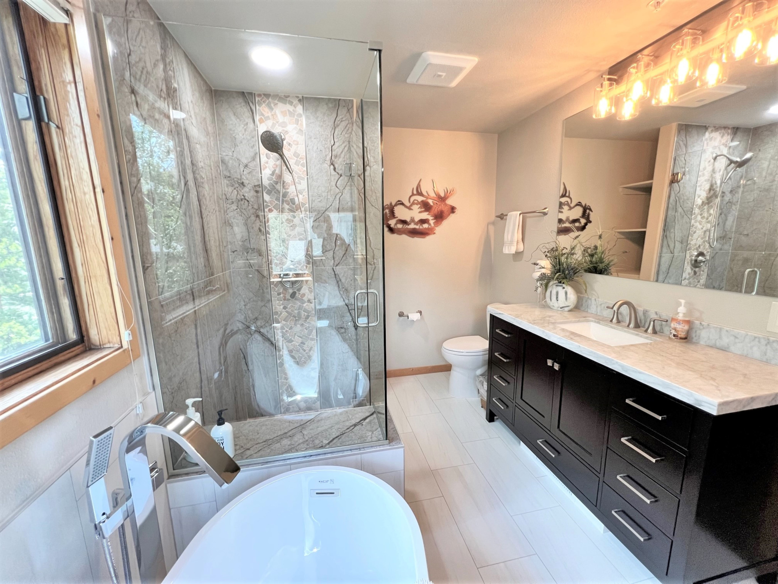 Twin Elk Mount Cameron Condo - Ski-In - Hot Tub - Walk to Town | Photo 18