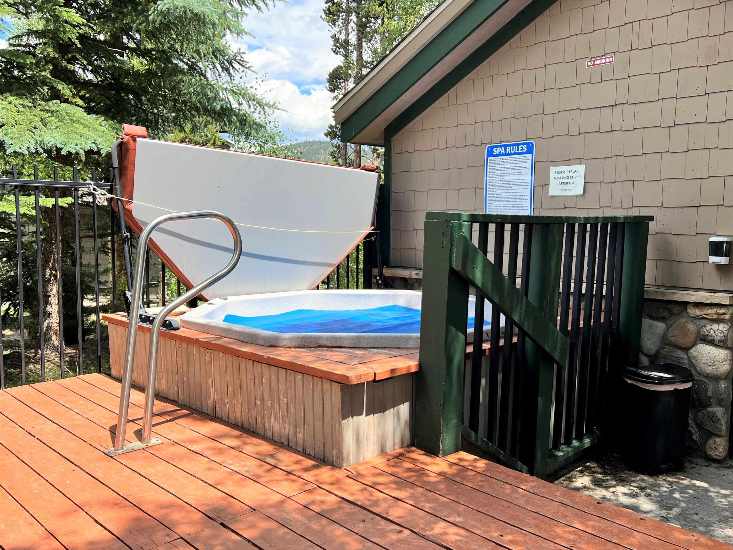 Twin Elk Mount Cameron Condo - Ski-In - Hot Tub - Walk to Town | Photo 5