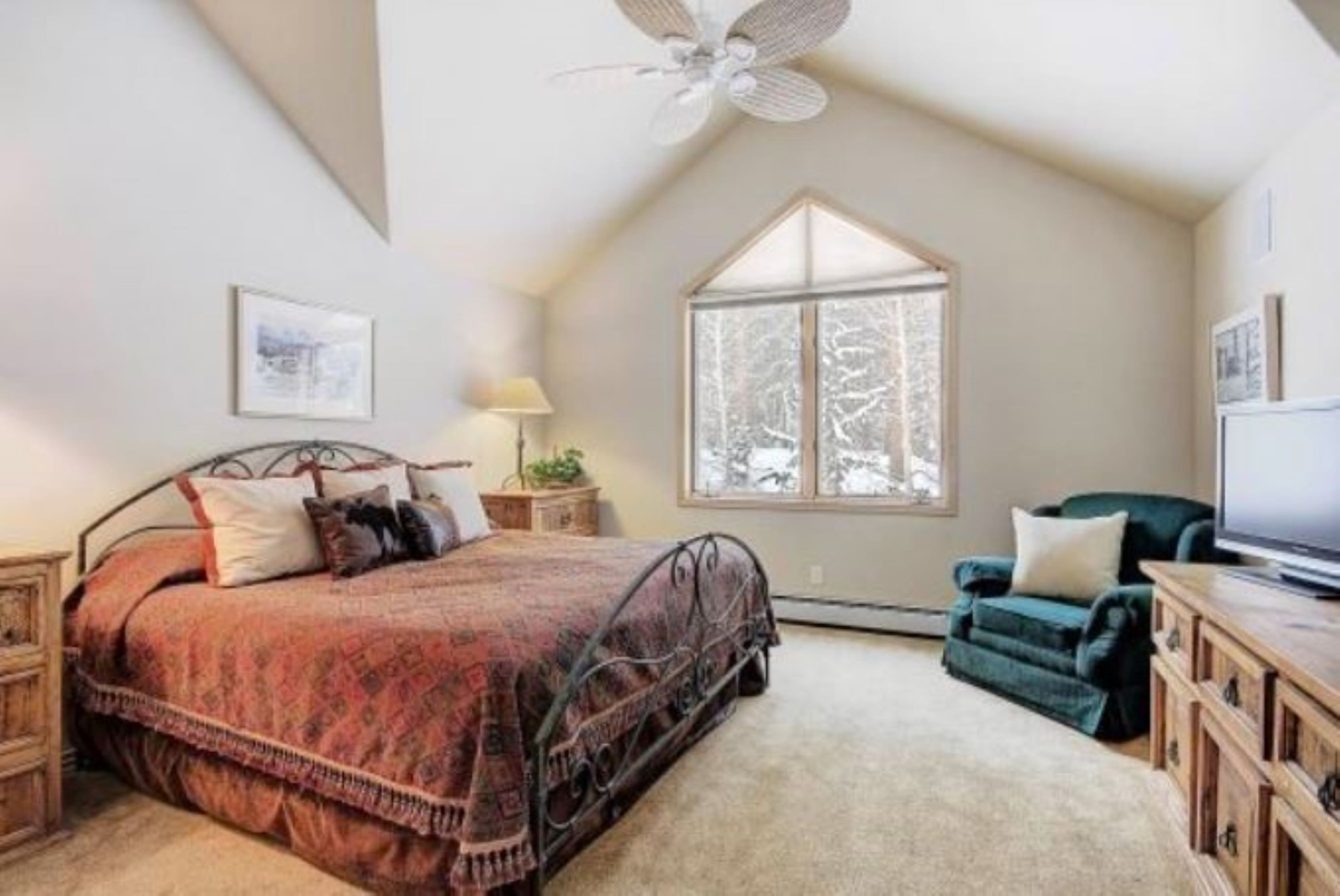 Tall Pines Superchair Townhome - Ski In/Out - Private Hot Tub | Photo 17