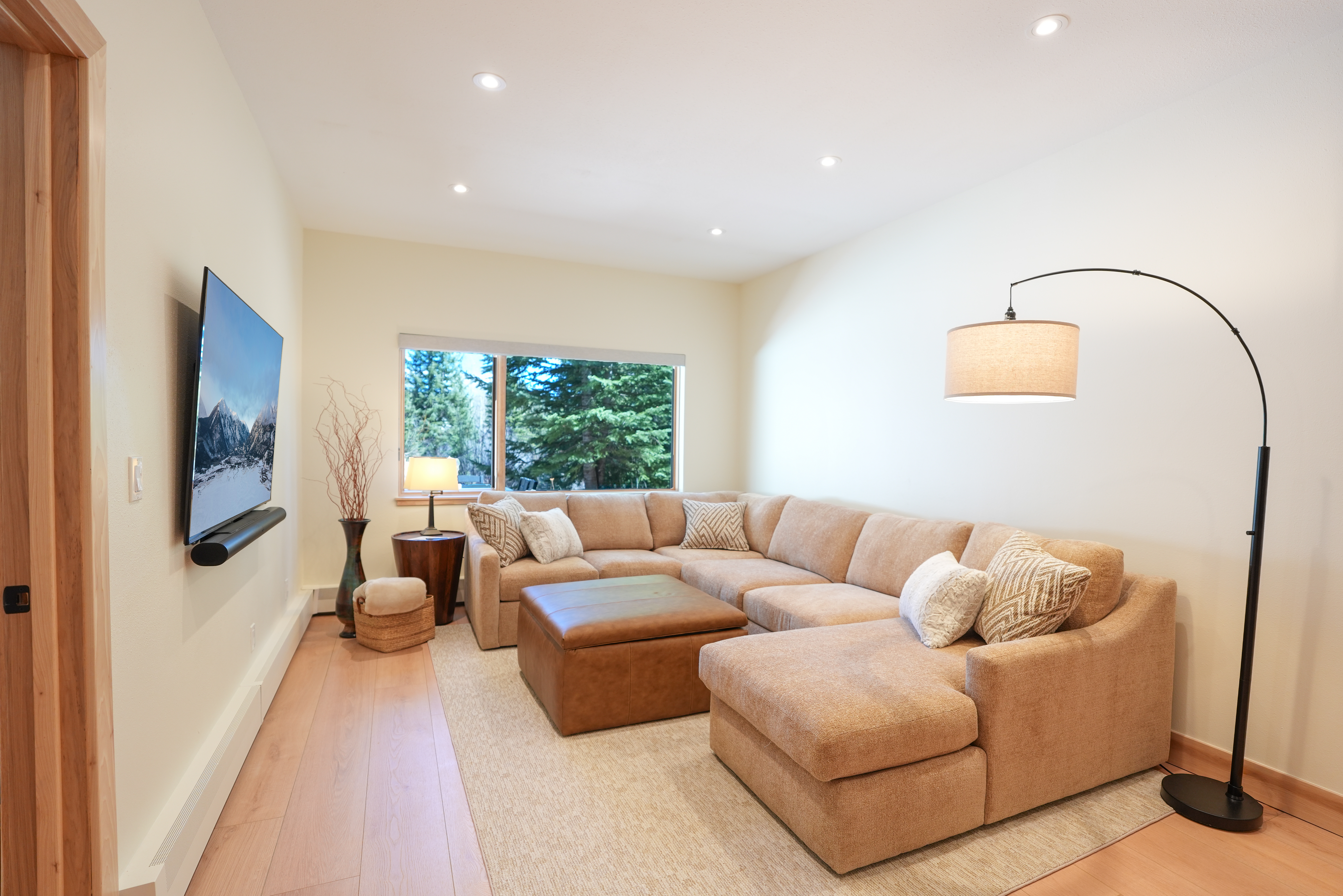 Tall Pines Imperial Townhome - Ski In/Out - Private Hot Tub | Photo 4