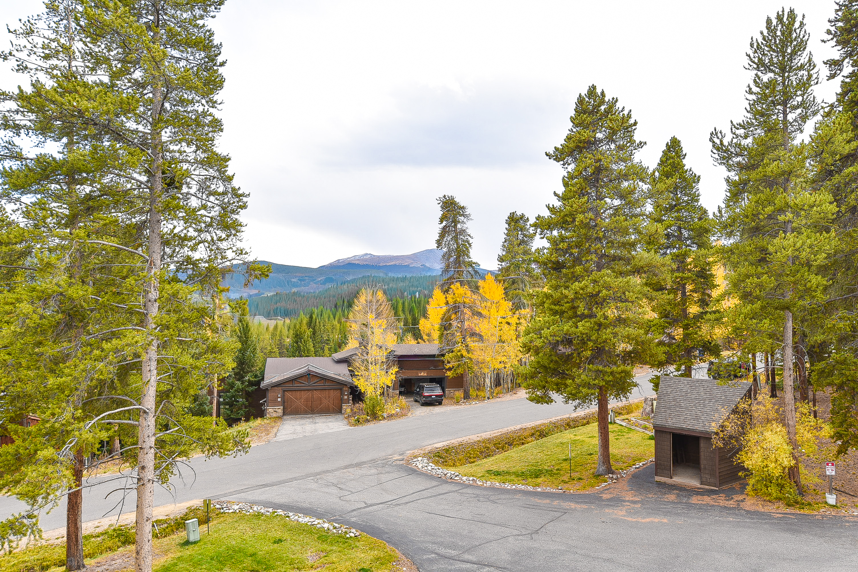 Tyra Summit Bluebird Condo - Ski in/out! - Pool+Hot Tubs | Photo 33