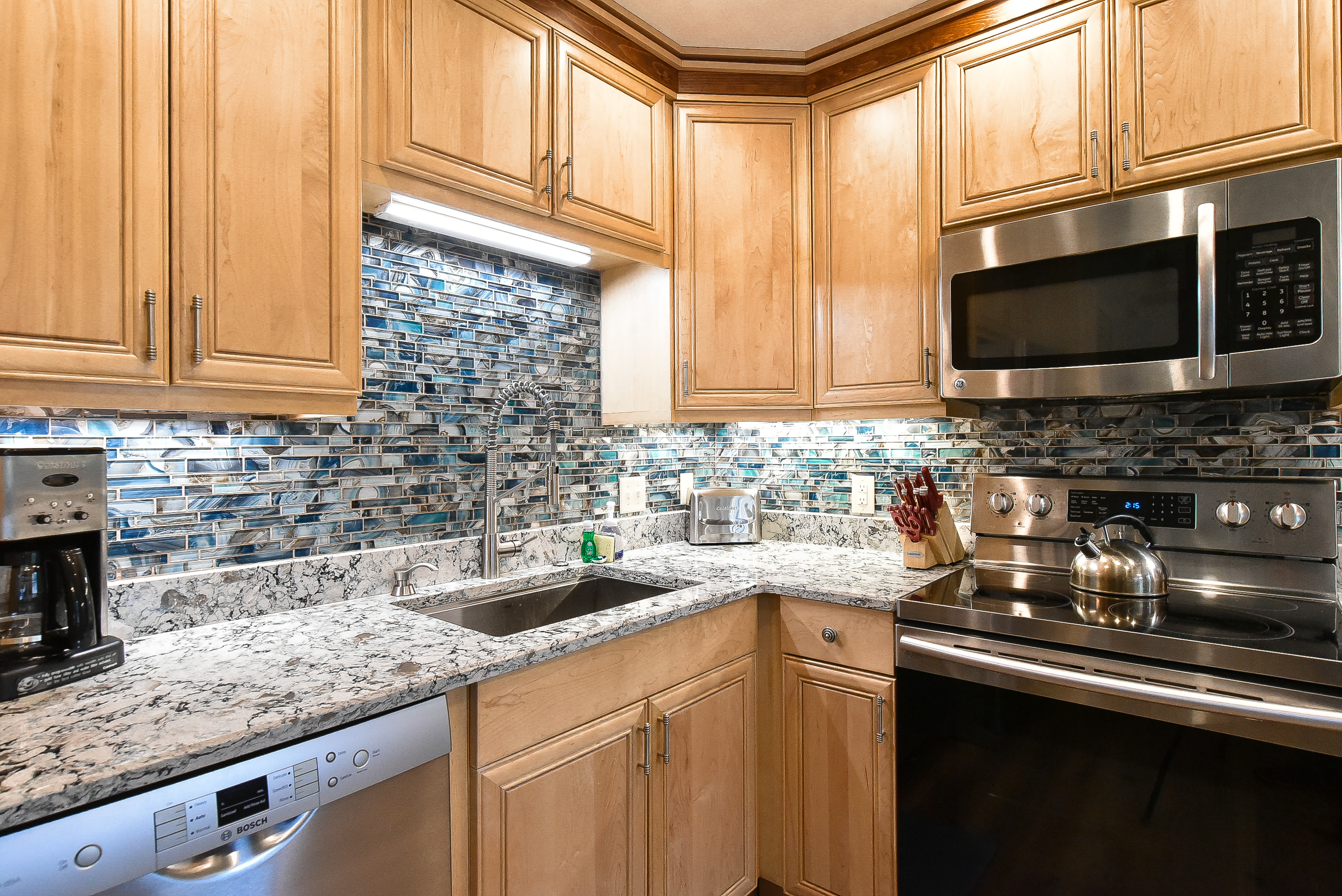 Tyra Summit Bluebird Condo - Ski in/out! - Pool+Hot Tubs | Photo 11