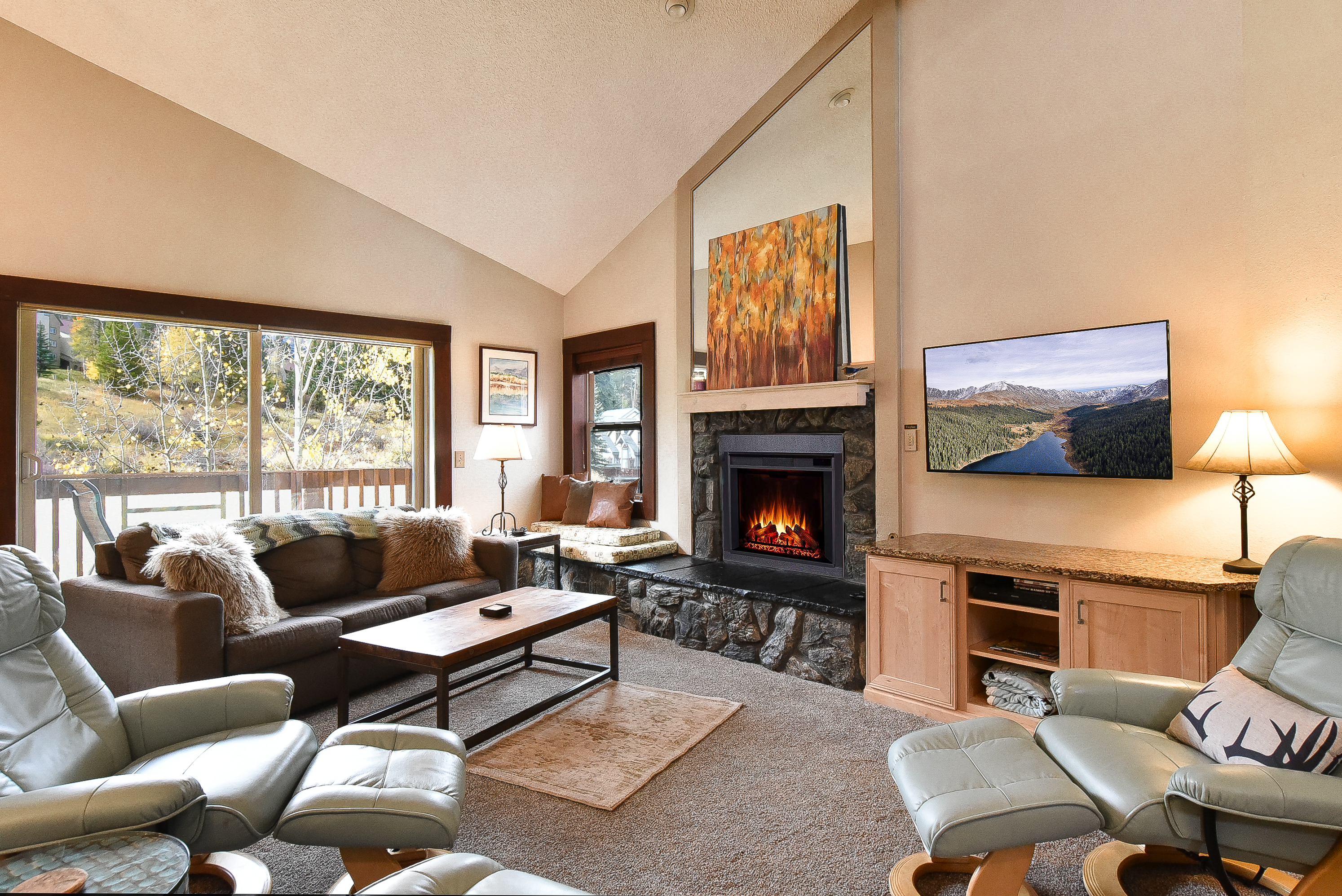 Tyra Summit Bluebird Condo - Ski in/out! - Pool+Hot Tubs | Photo 8