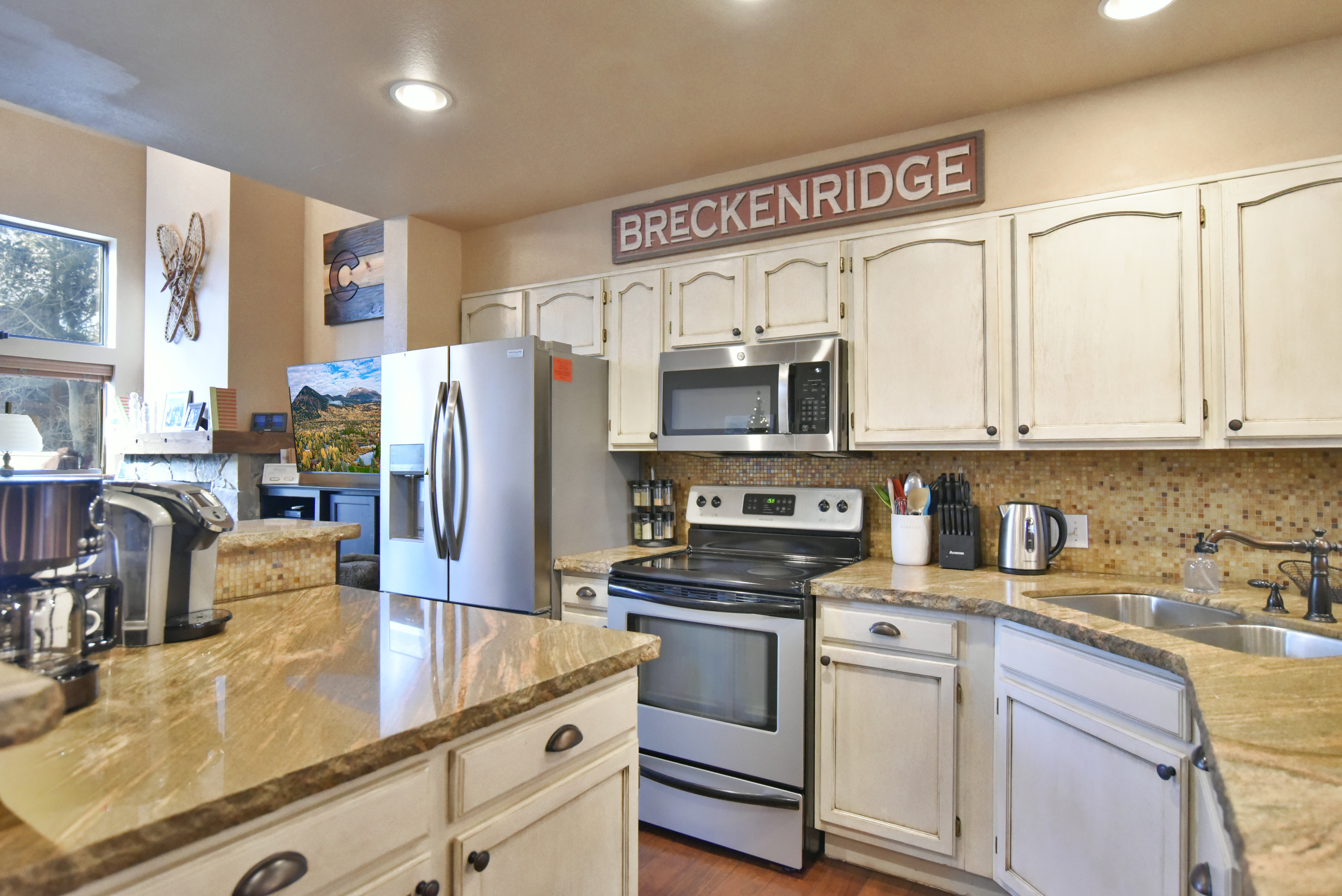 Village Point Townhome - Private Hot Tub - Near Quick Silver Lift, In Breck | Photo 12