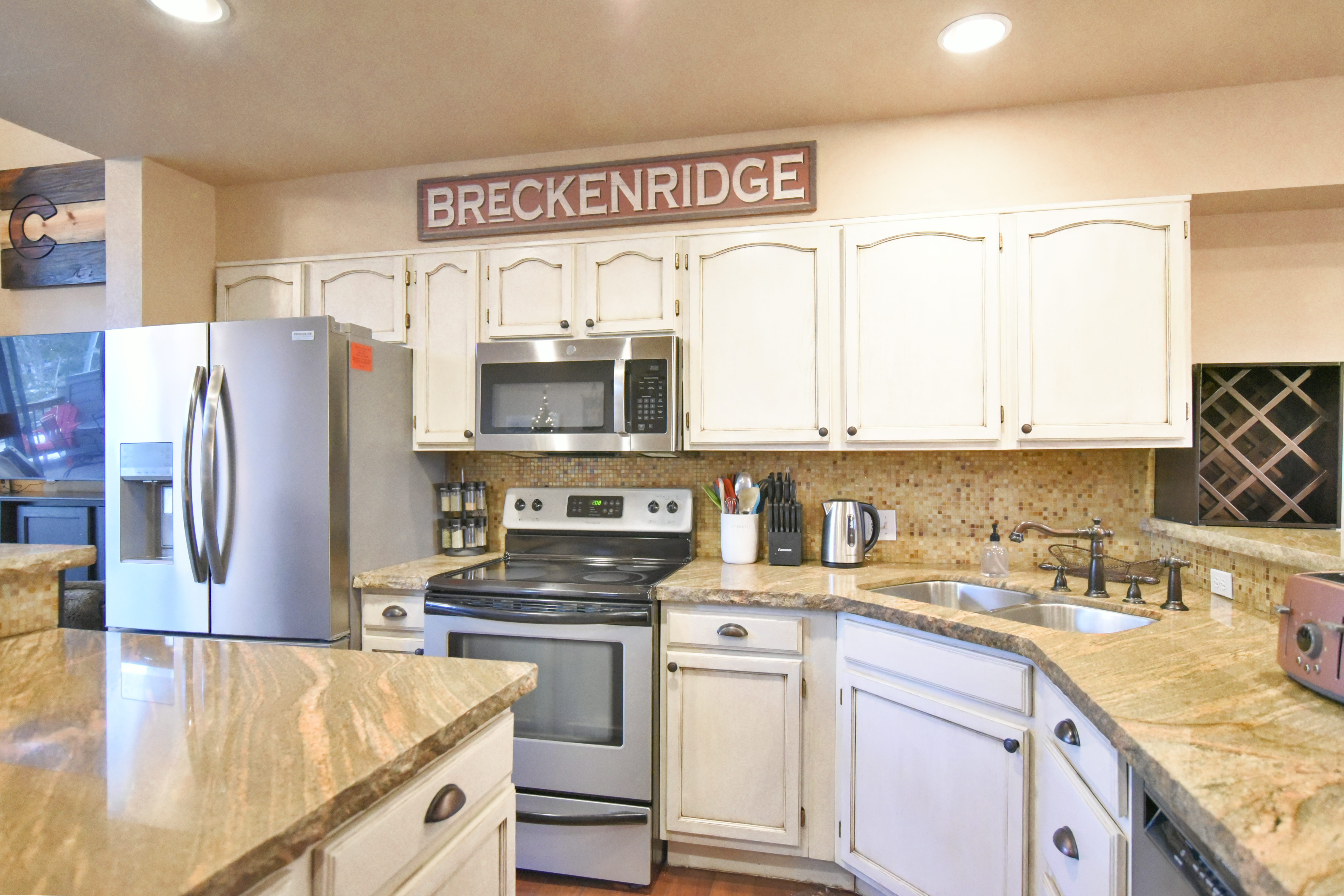 Village Point Townhome - Private Hot Tub - Near Quick Silver Lift, In Breck | Photo 15
