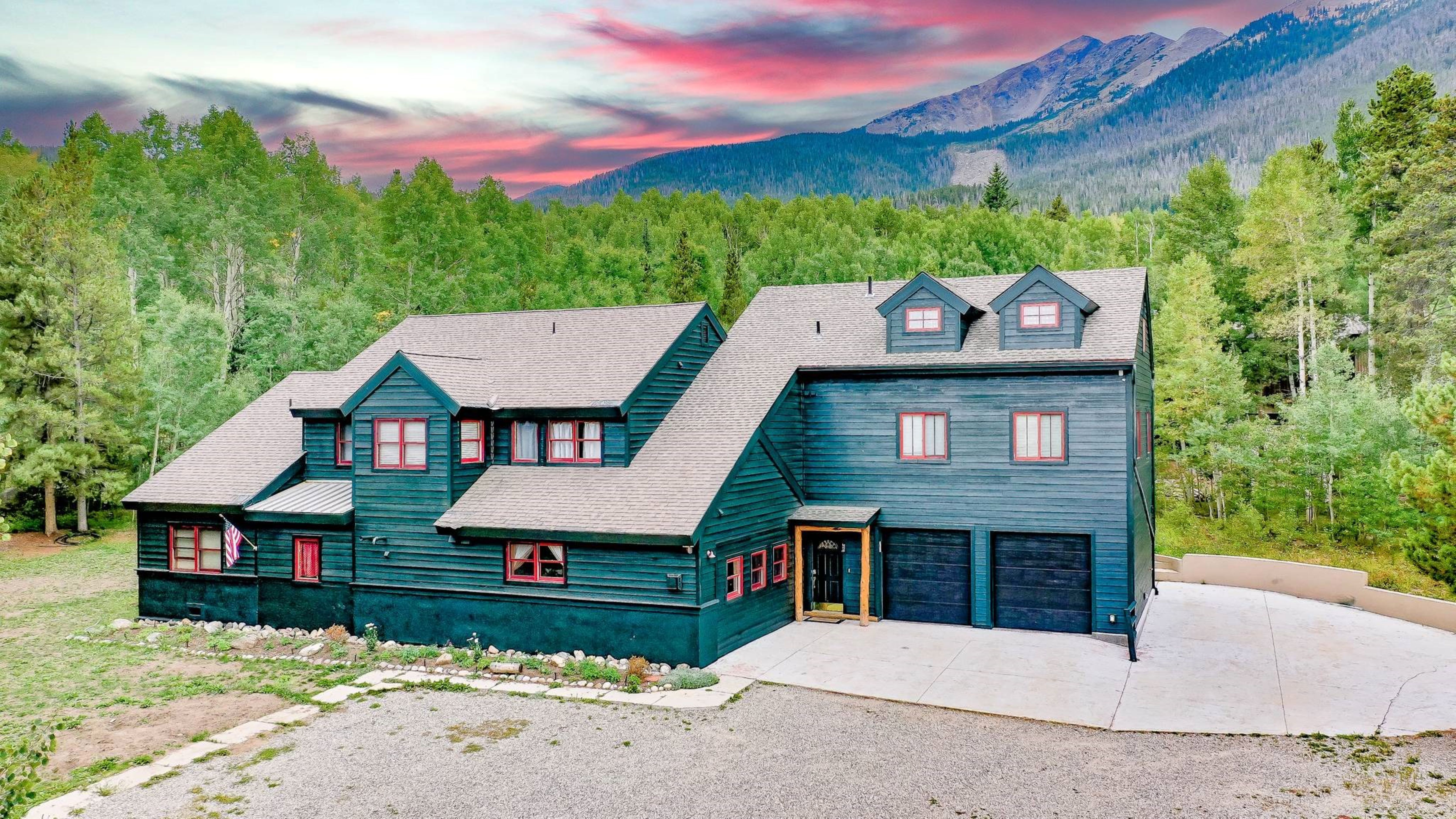 Mountain Meadow Lodge - Dog-Friendly - Hot Tub | Photo 39