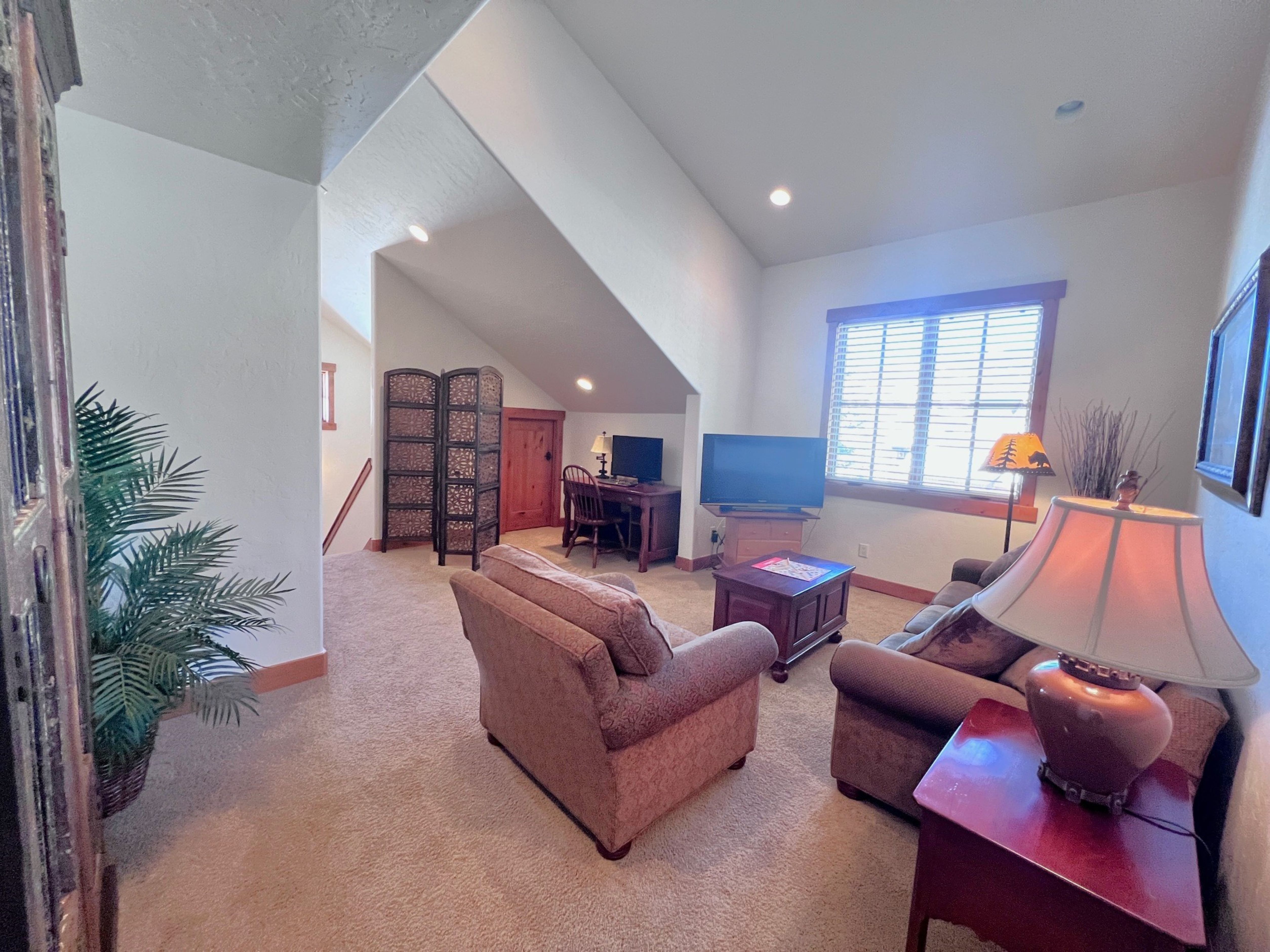 Eagles Nest - Mtn Views - Dog-Friendly - Ev Charger - Ski/Hike | Photo 23