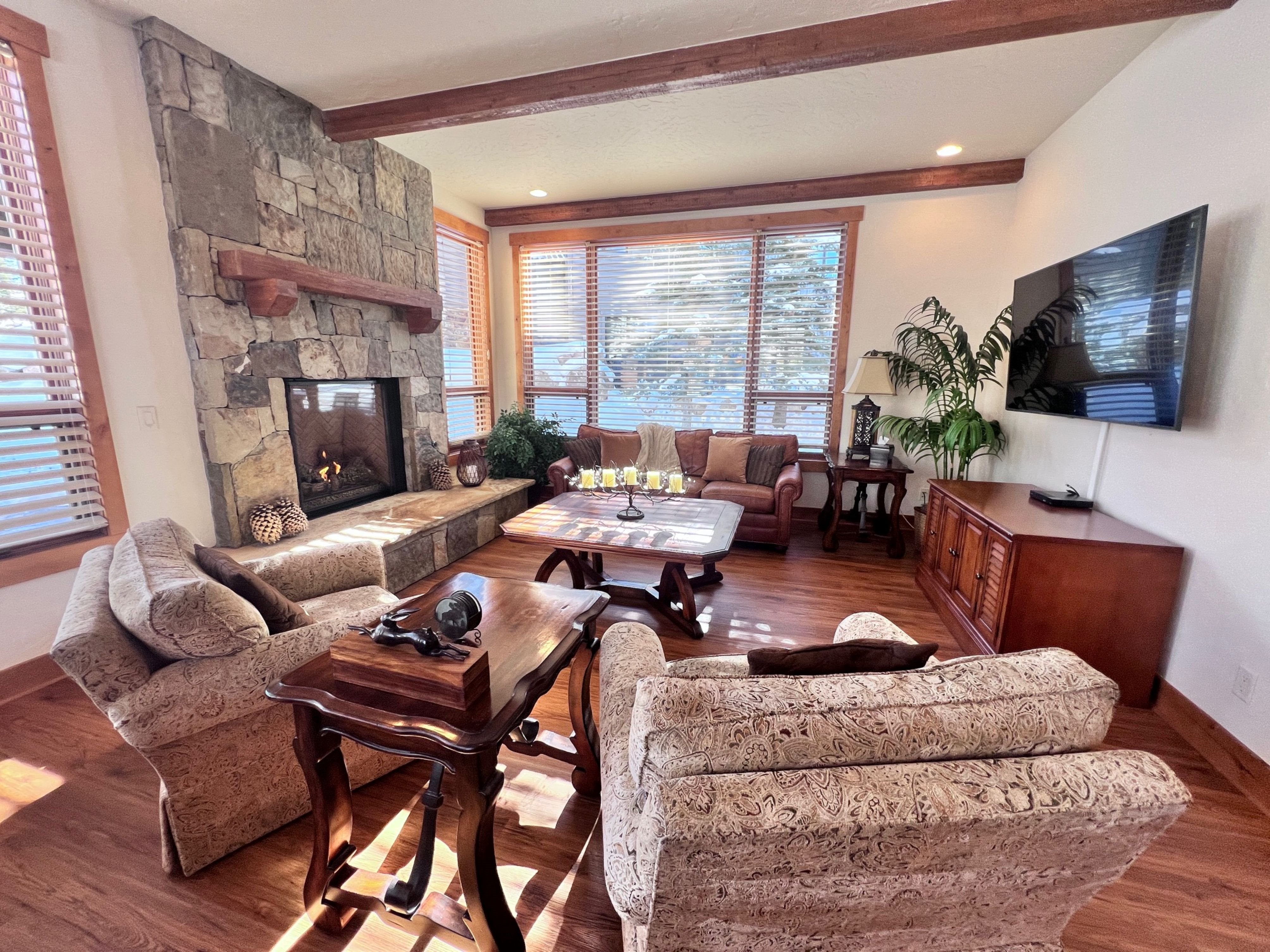 Eagles Nest - Mtn Views - Dog-Friendly - Ev Charger - Ski/Hike | Photo 10