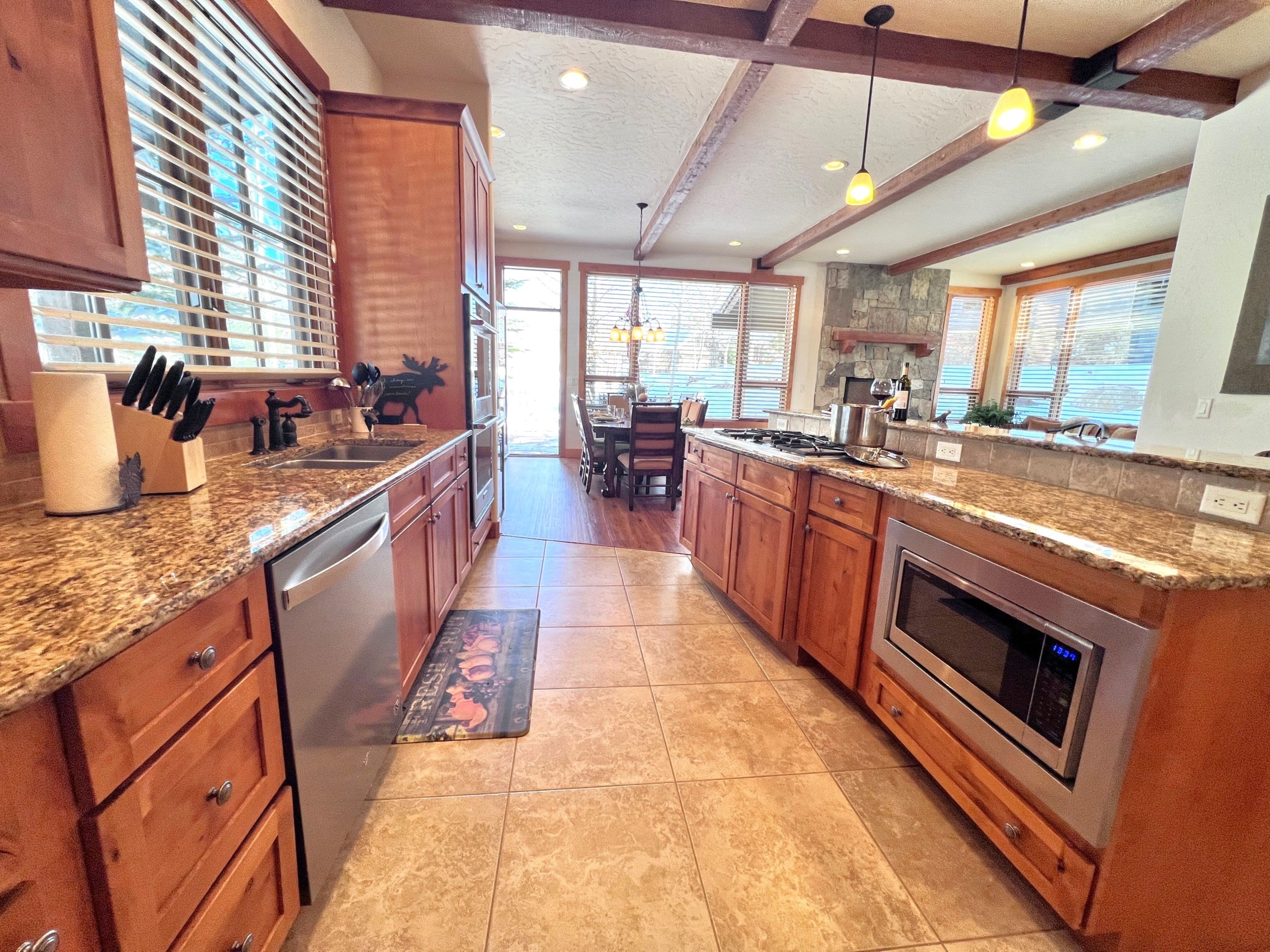 Eagles Nest - Mtn Views - Dog-Friendly - Ev Charger - Ski/Hike | Photo 19