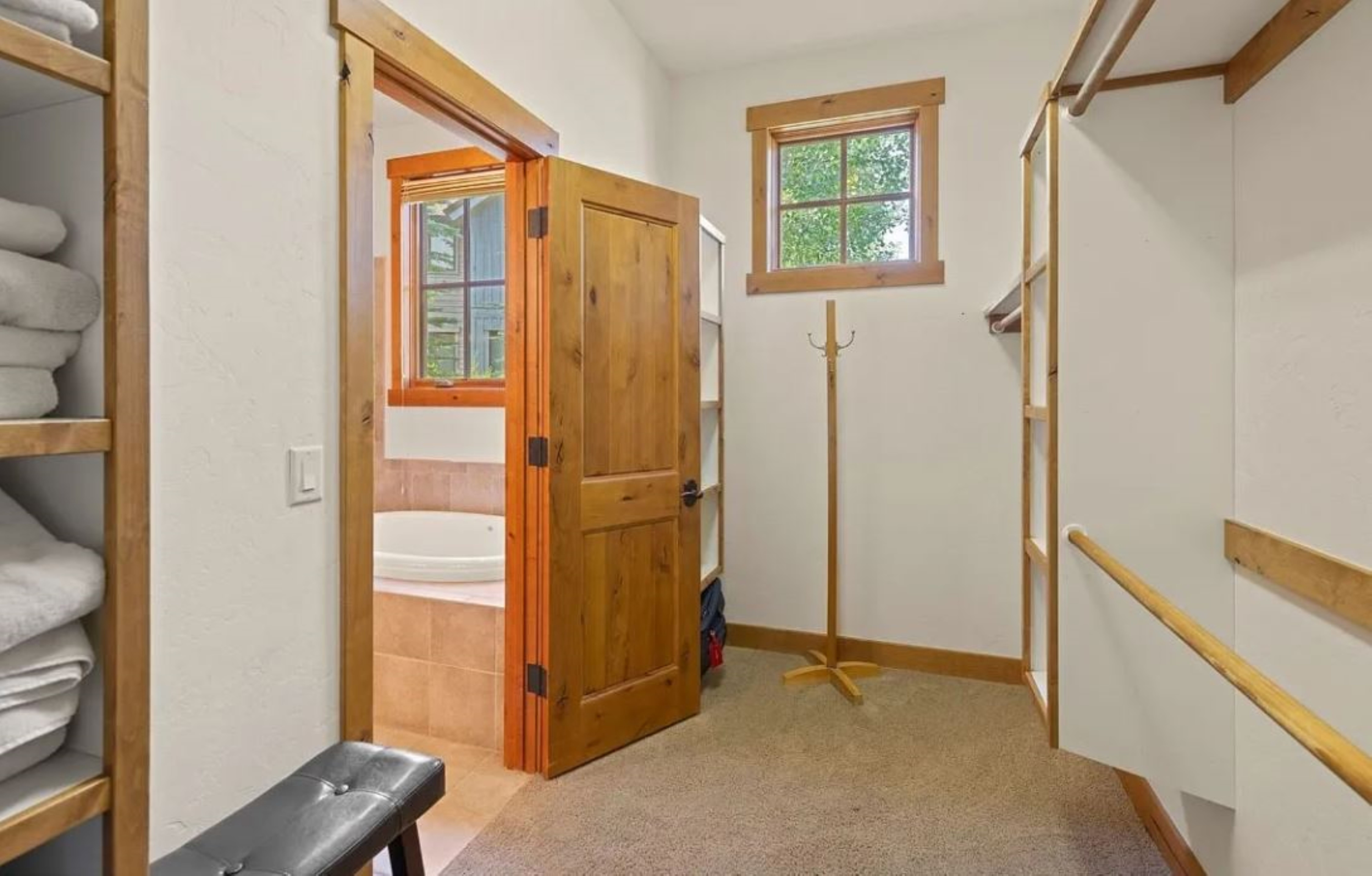 Eagles Nest - Mtn Views - Dog-Friendly - Ev Charger - Ski/Hike | Photo 34