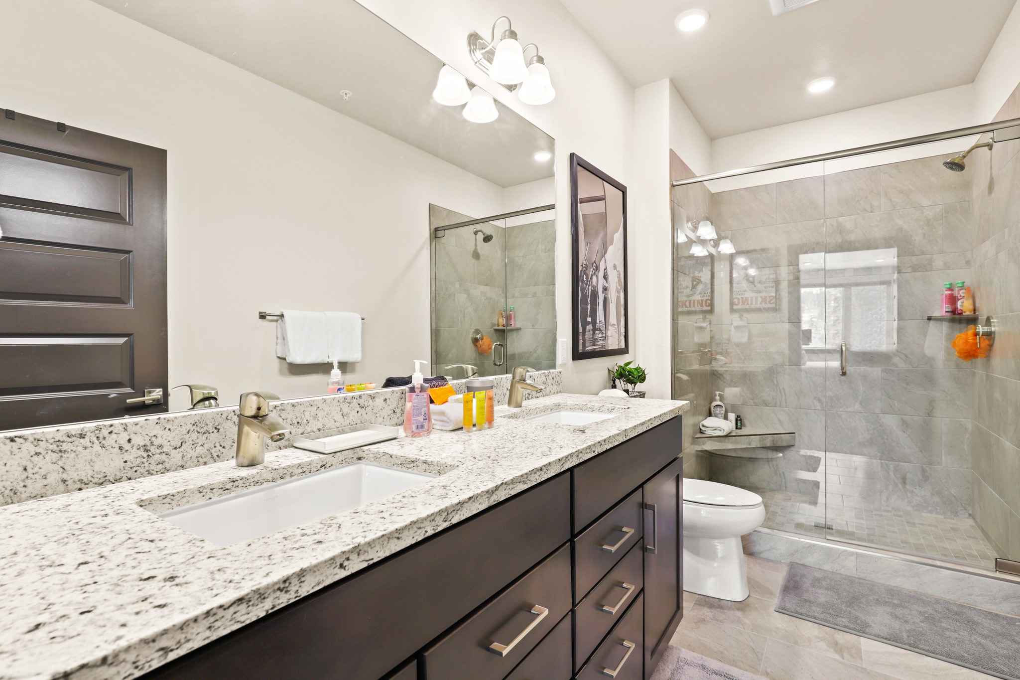 Modern Mountain Getaway in Keystone | Photo 22