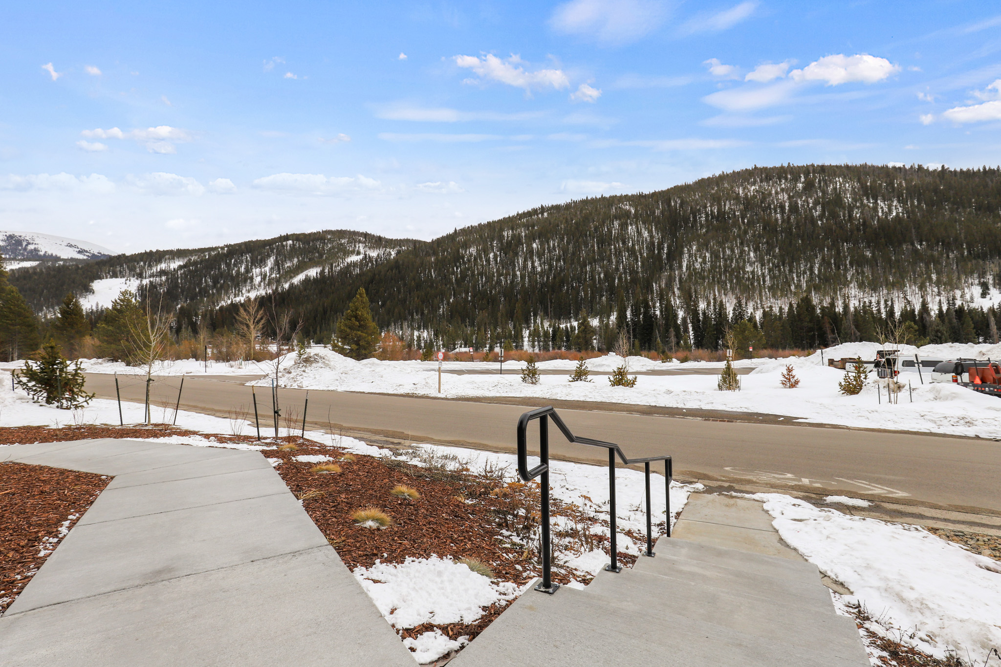 Modern Mountain Getaway in Keystone | Photo 34