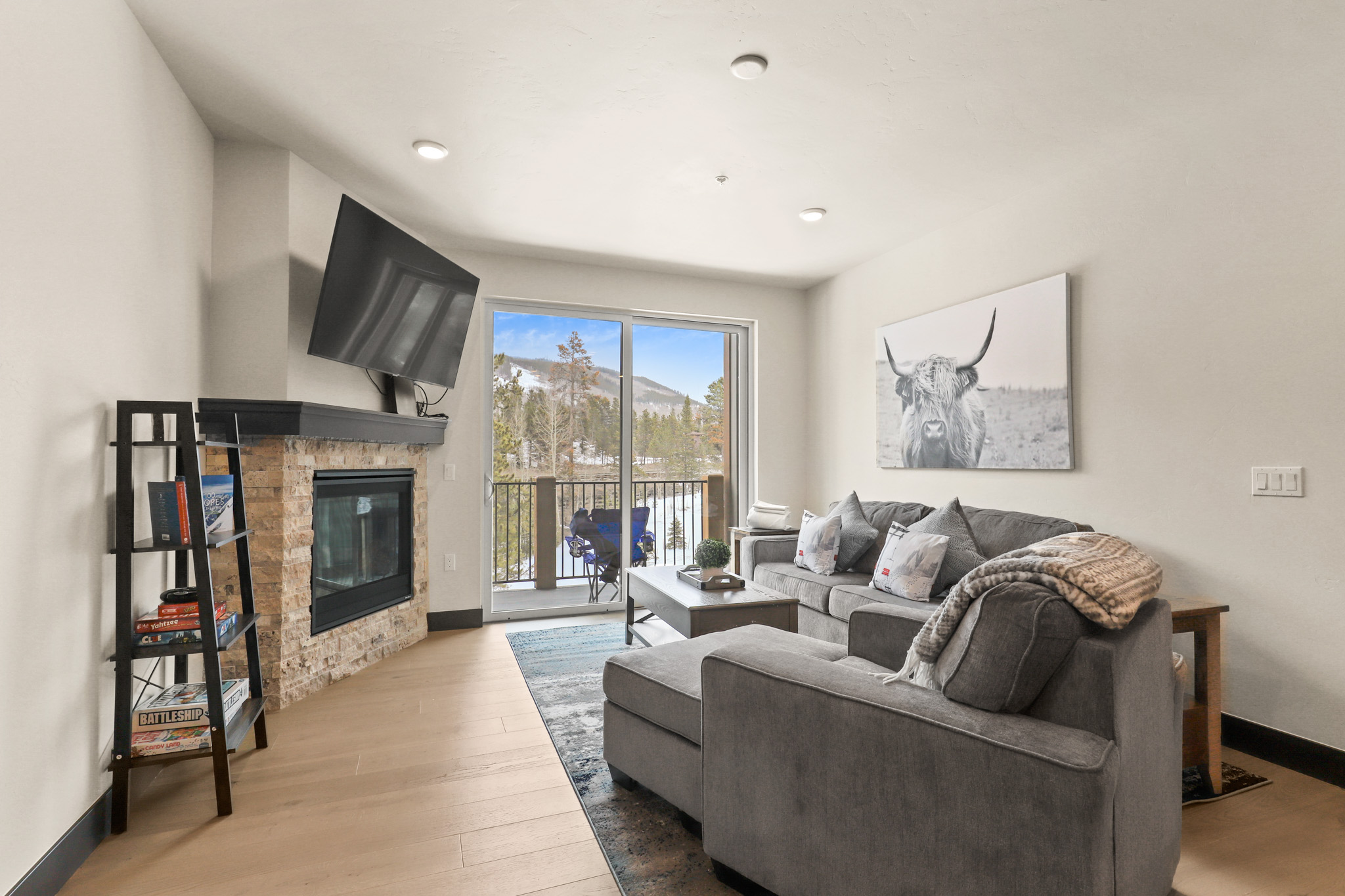 Modern Mountain Getaway in Keystone | Photo 1