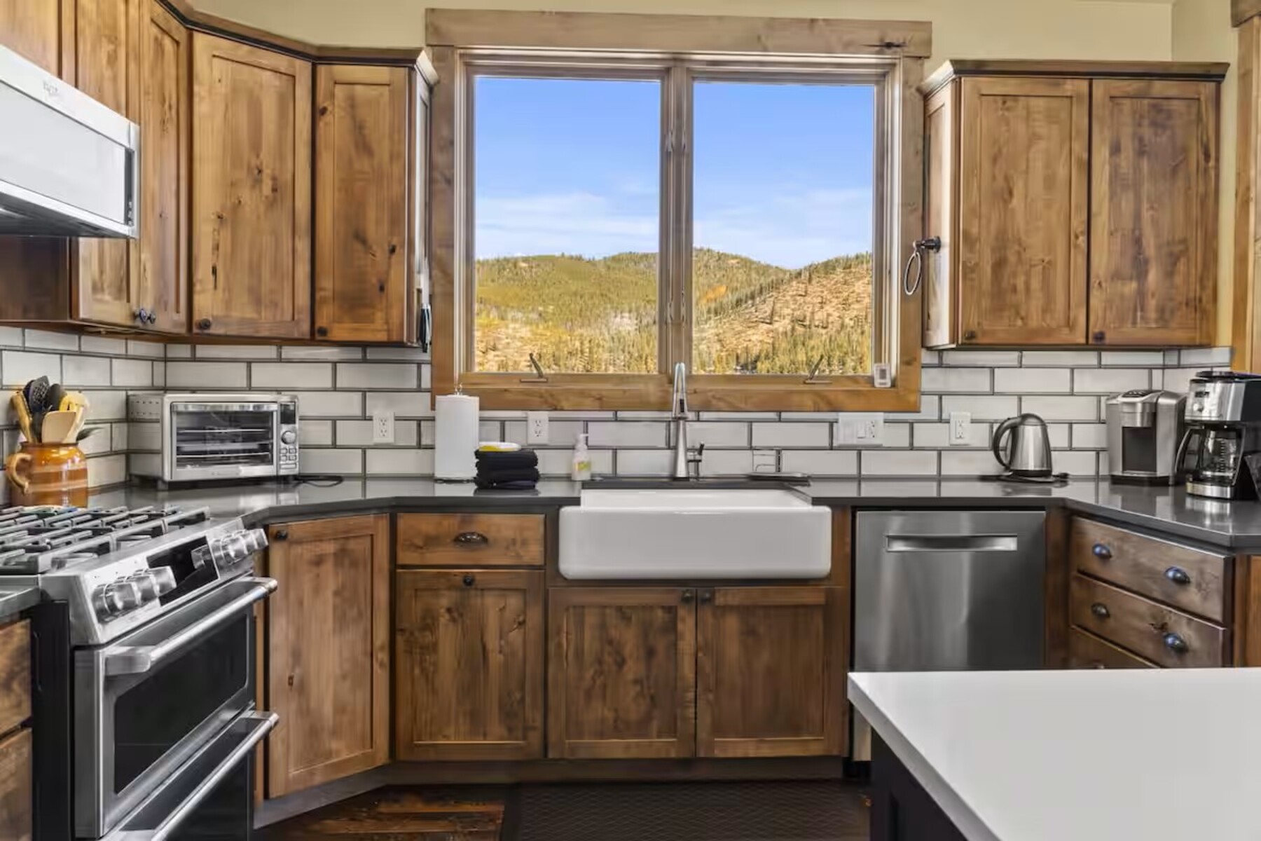 Serene home on 2 Acres, Minutes to Slopes, Private Hot Tub | Photo 13