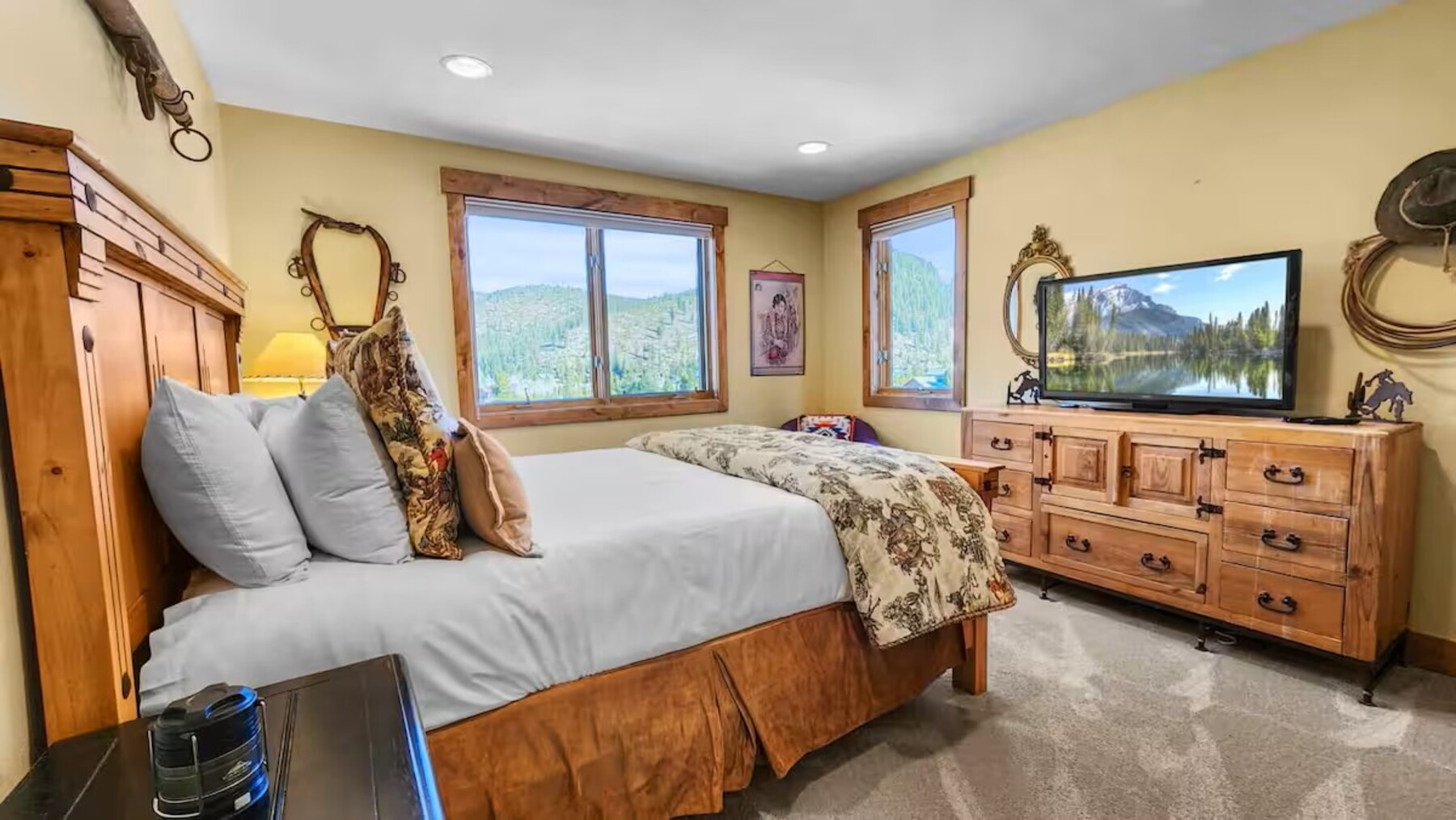 Serene home on 2 Acres, Minutes to Slopes, Private Hot Tub | Photo 21