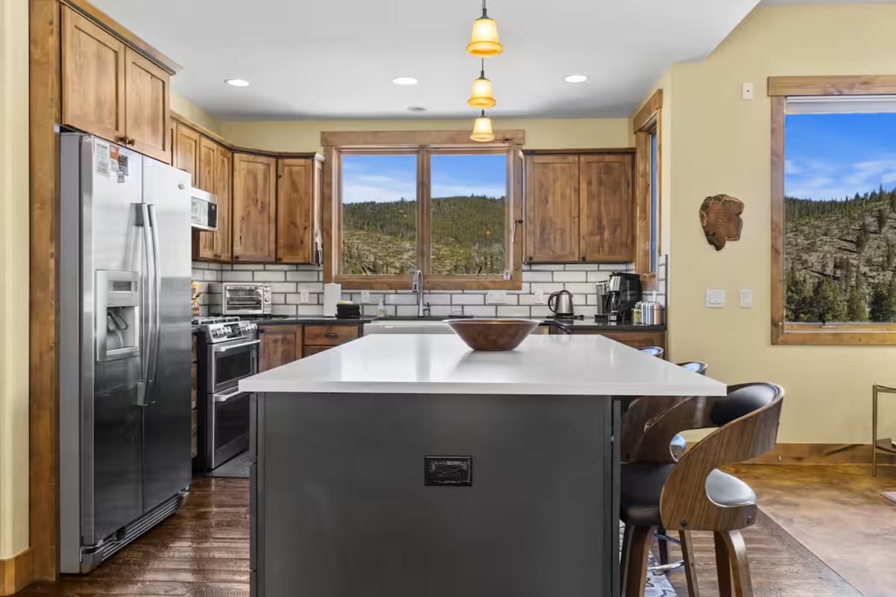 Serene home on 2 Acres, Minutes to Slopes, Private Hot Tub | Photo 11