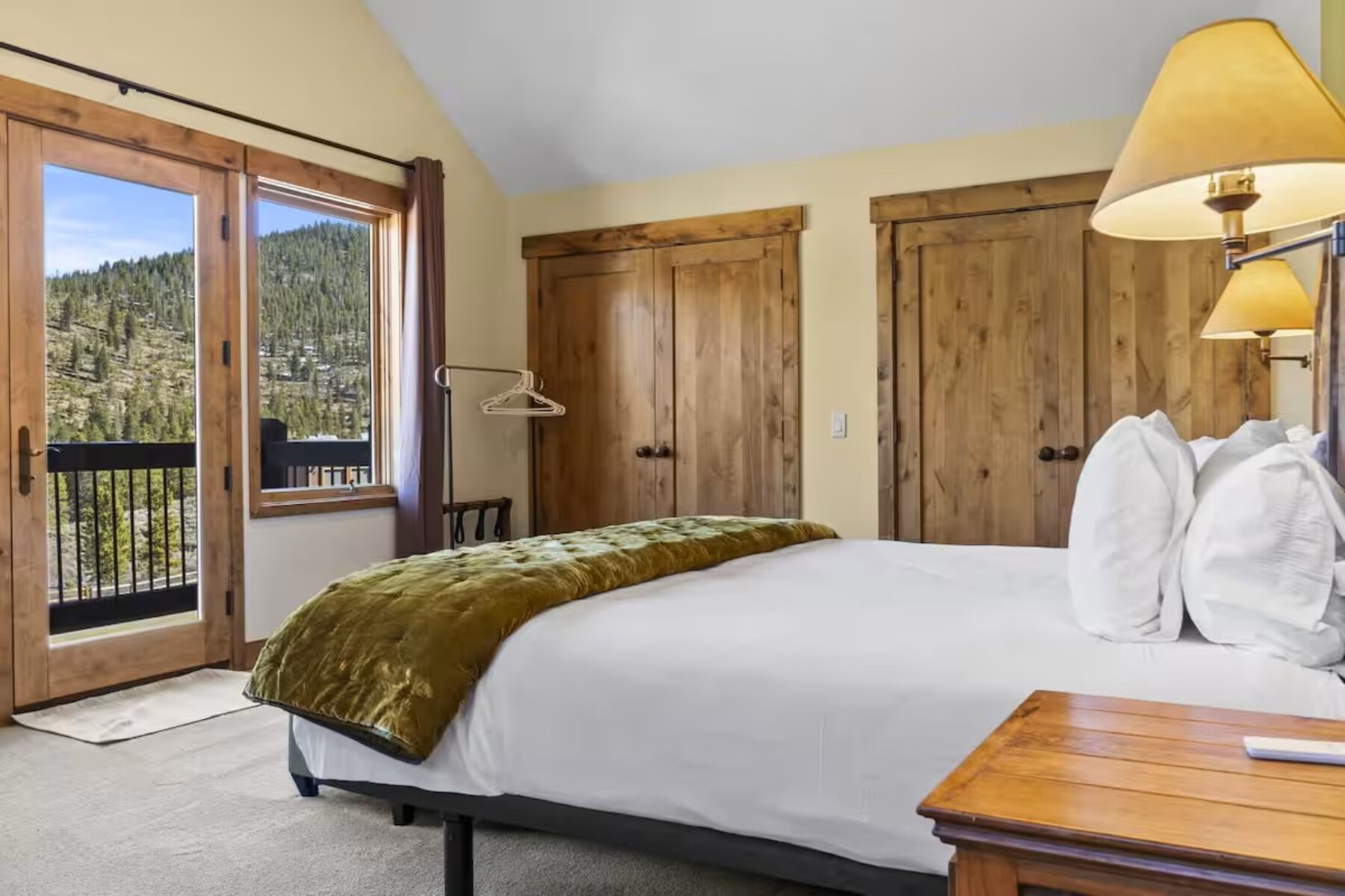 Serene home on 2 Acres, Minutes to Slopes, Private Hot Tub | Photo 16