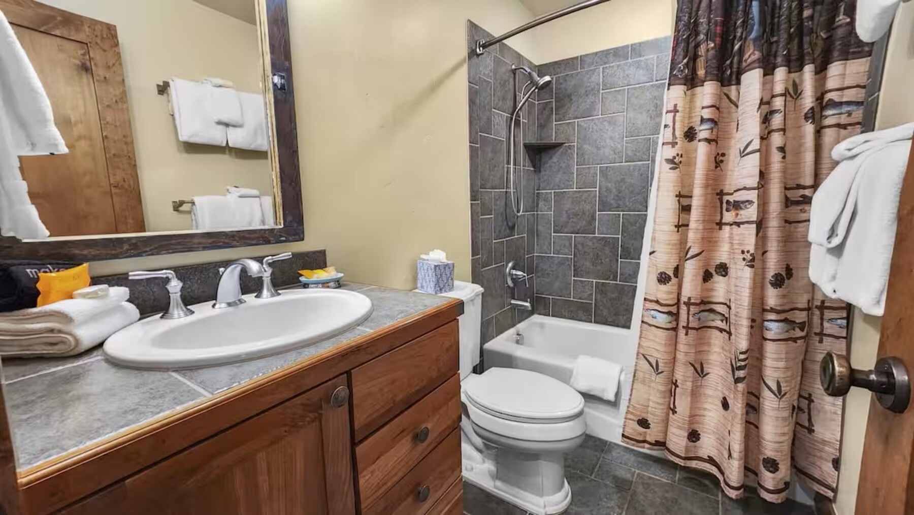 Serene home on 2 Acres, Minutes to Slopes, Private Hot Tub | Photo 28